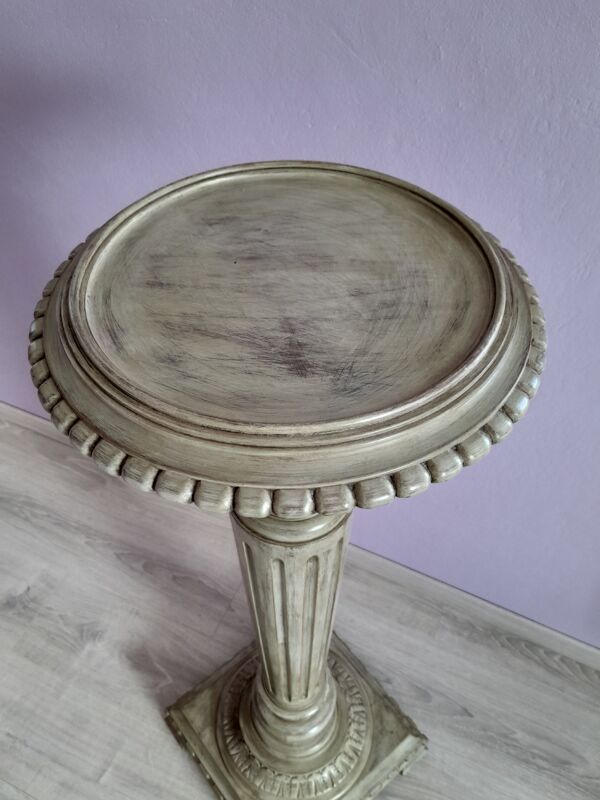 Colonne de style Louis XVI en bois laqué