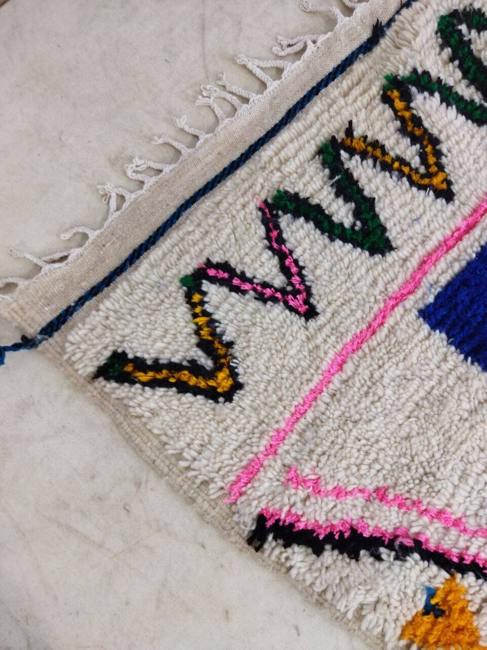 Handmade Moroccan Berber rug 300 x 190 cm