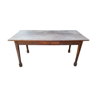 Farm table