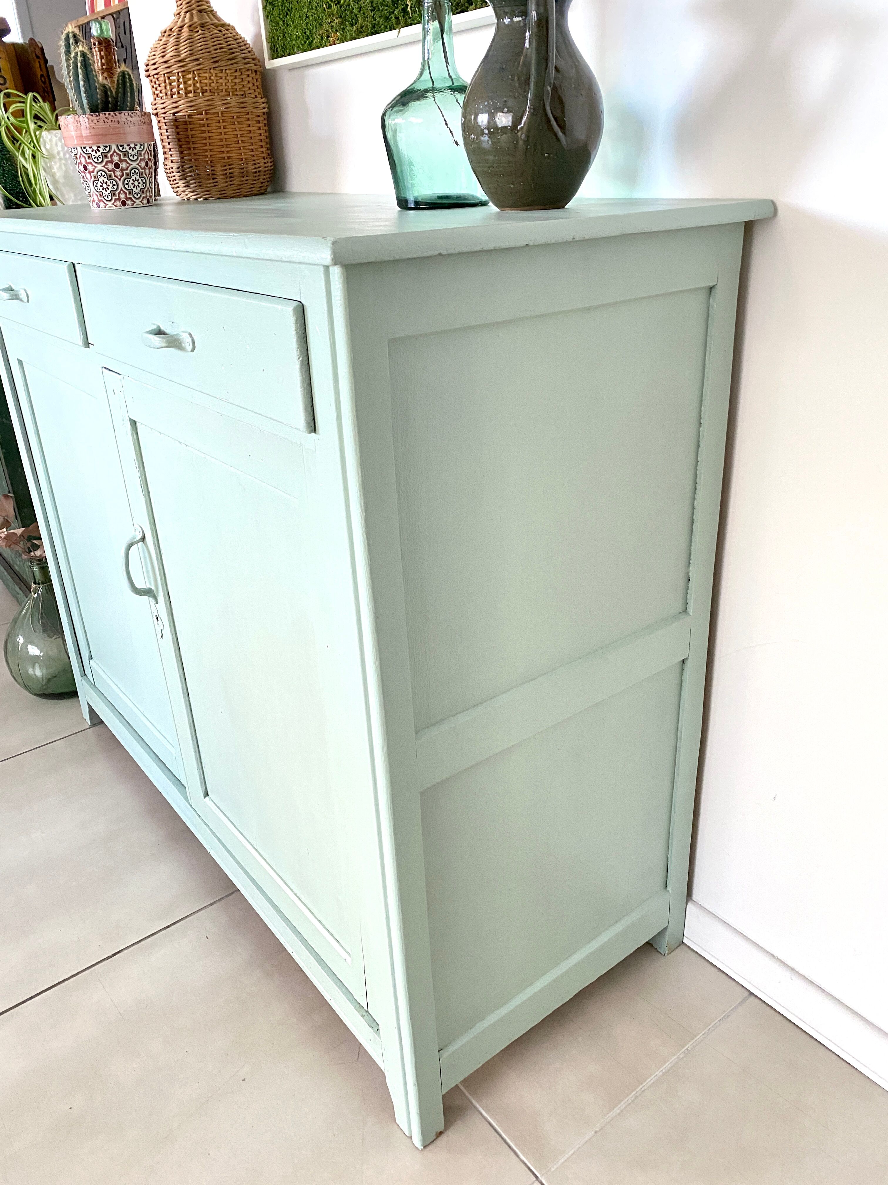 Parisian buffet green mint