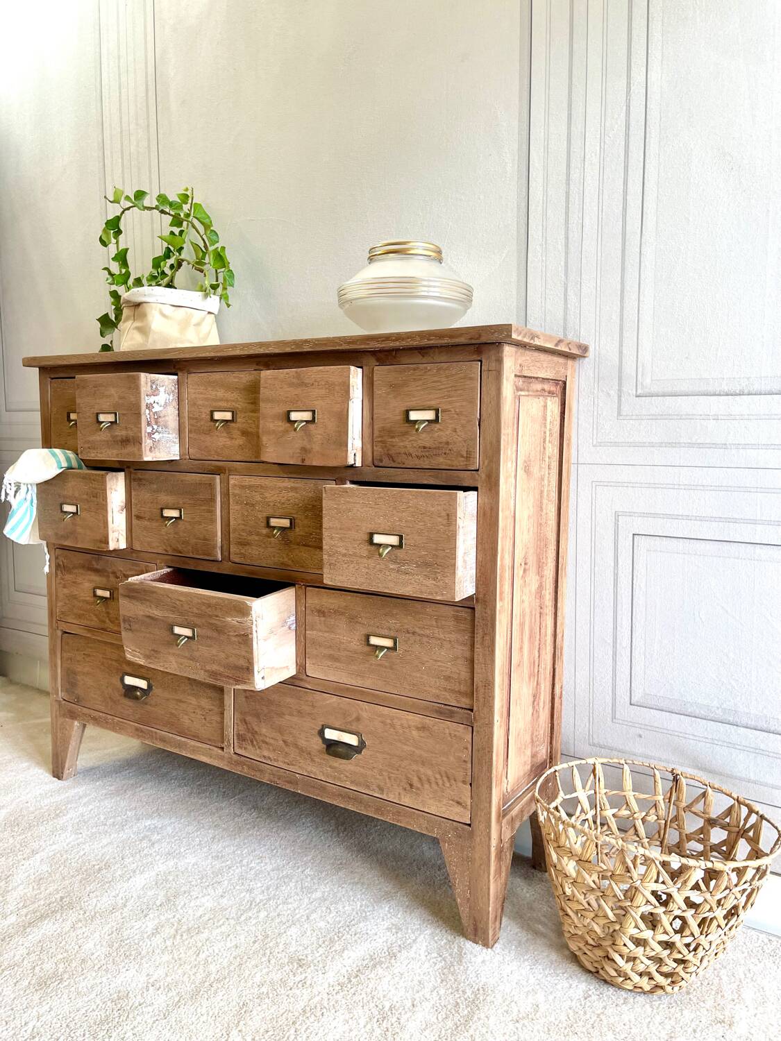 Console furniture trade