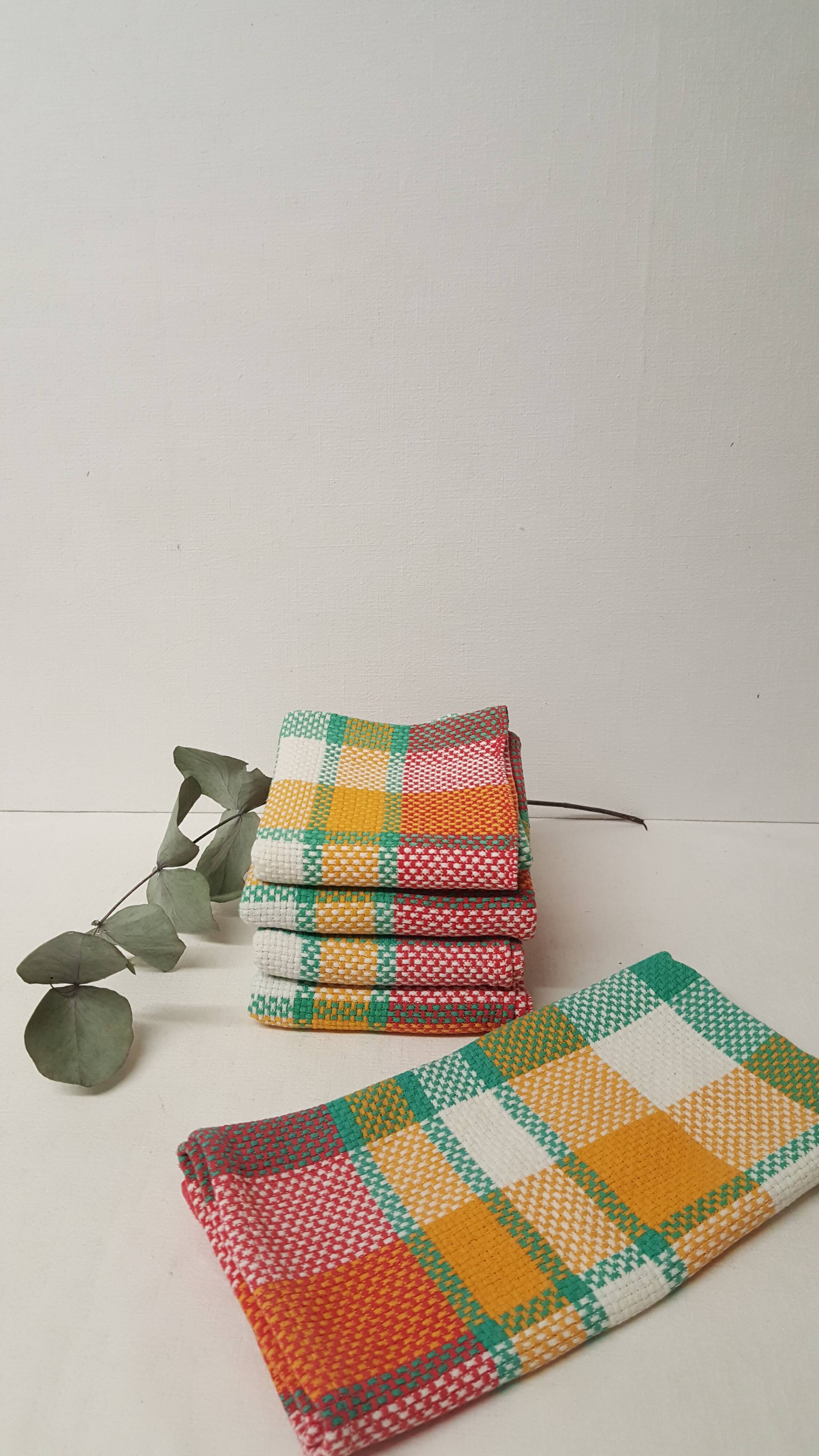 Set of 5 checkered napkins