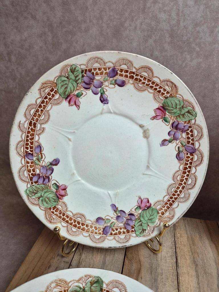 Set of 6 antique dessert plates Longwy – Violets model – Polychrome Art Nouveau decoration