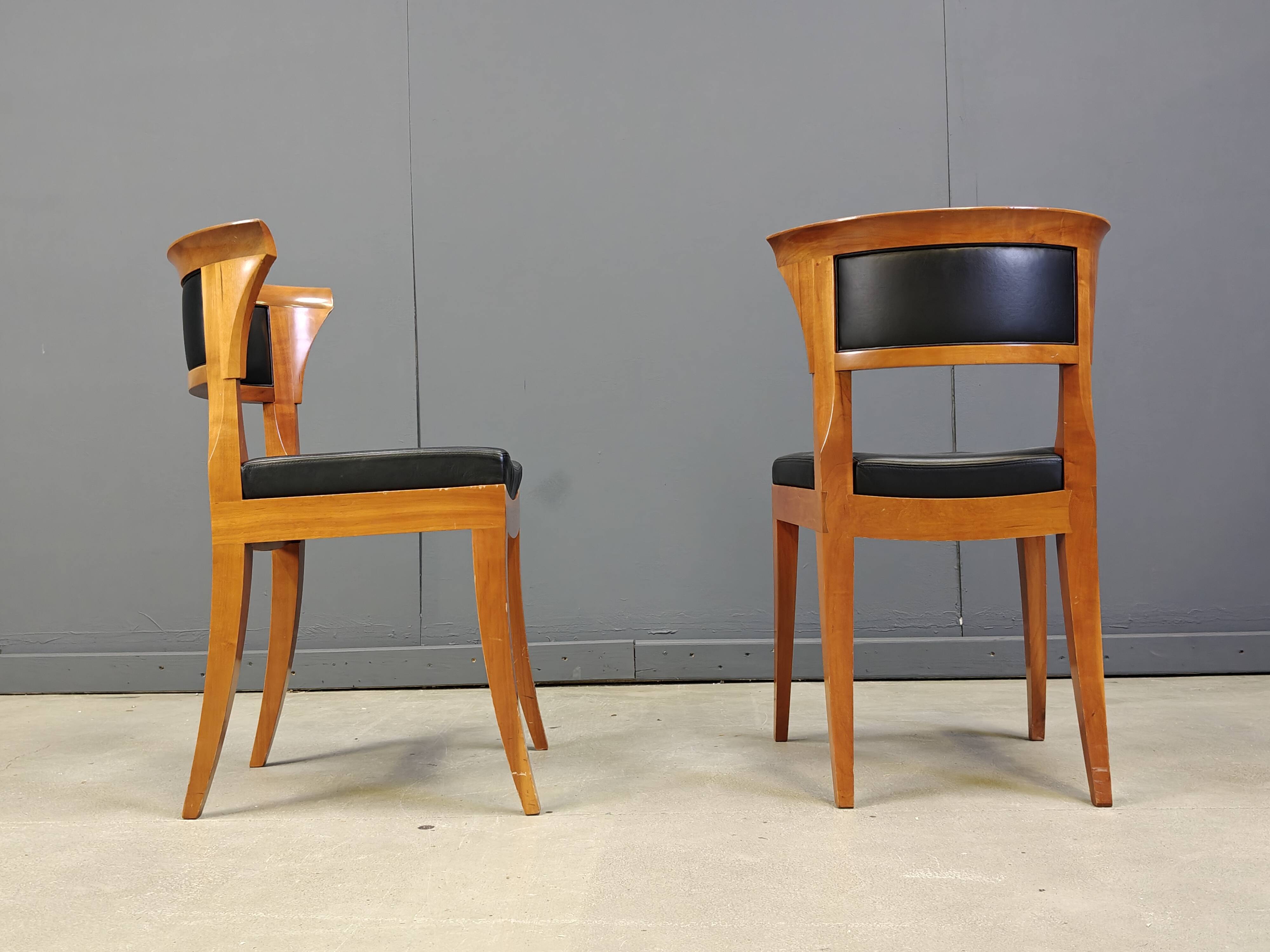 Set of 12 Cherry wood dining chairs by Leon Krier Model Sella Media by Gior