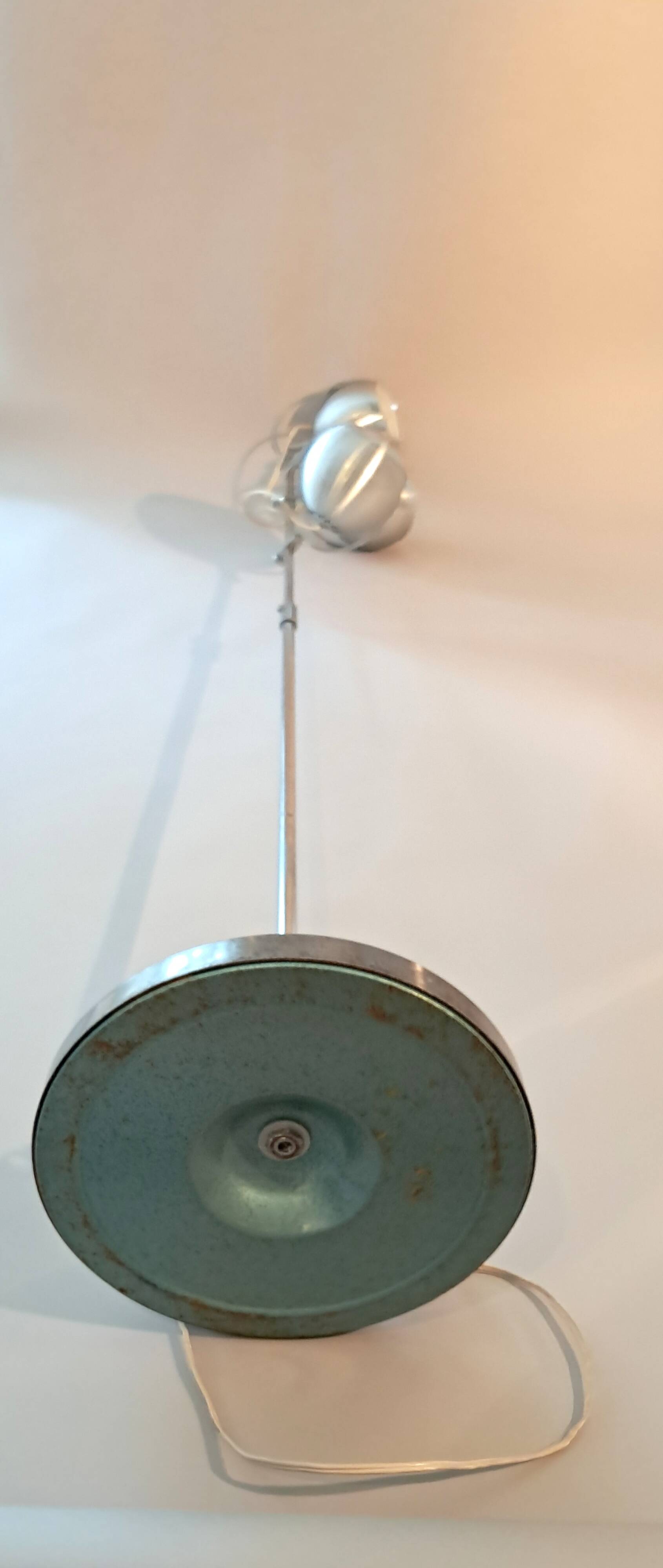 Vintage 1960s "Eyeball" 3-light floor lamp.