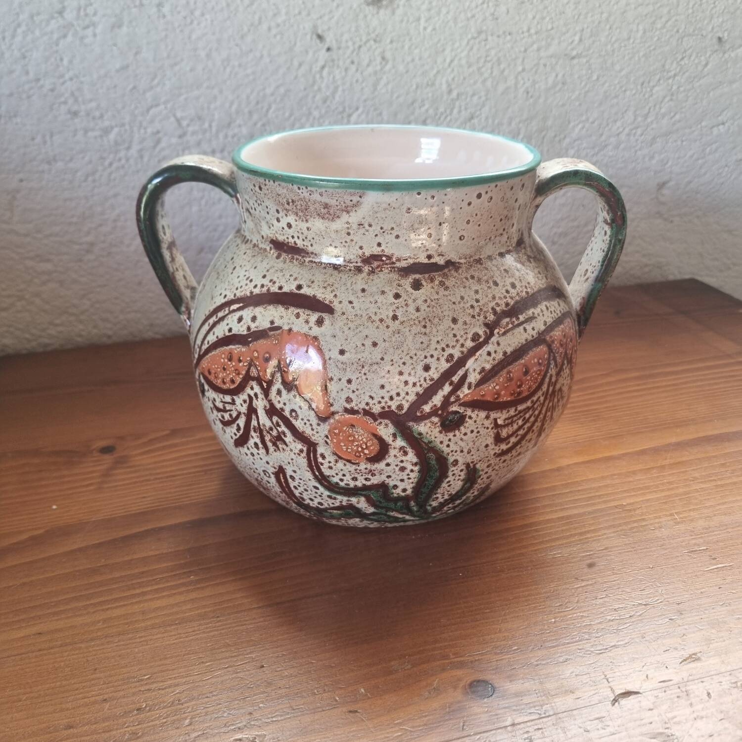 Valauris ear vase