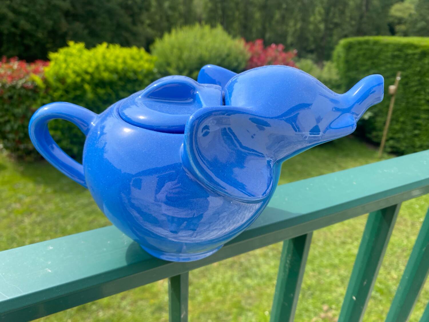 Theiere éléphant bleue vintage