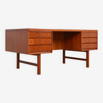 Grand bureau scandinave mod.76 en teck par Gunni Omann - 1960