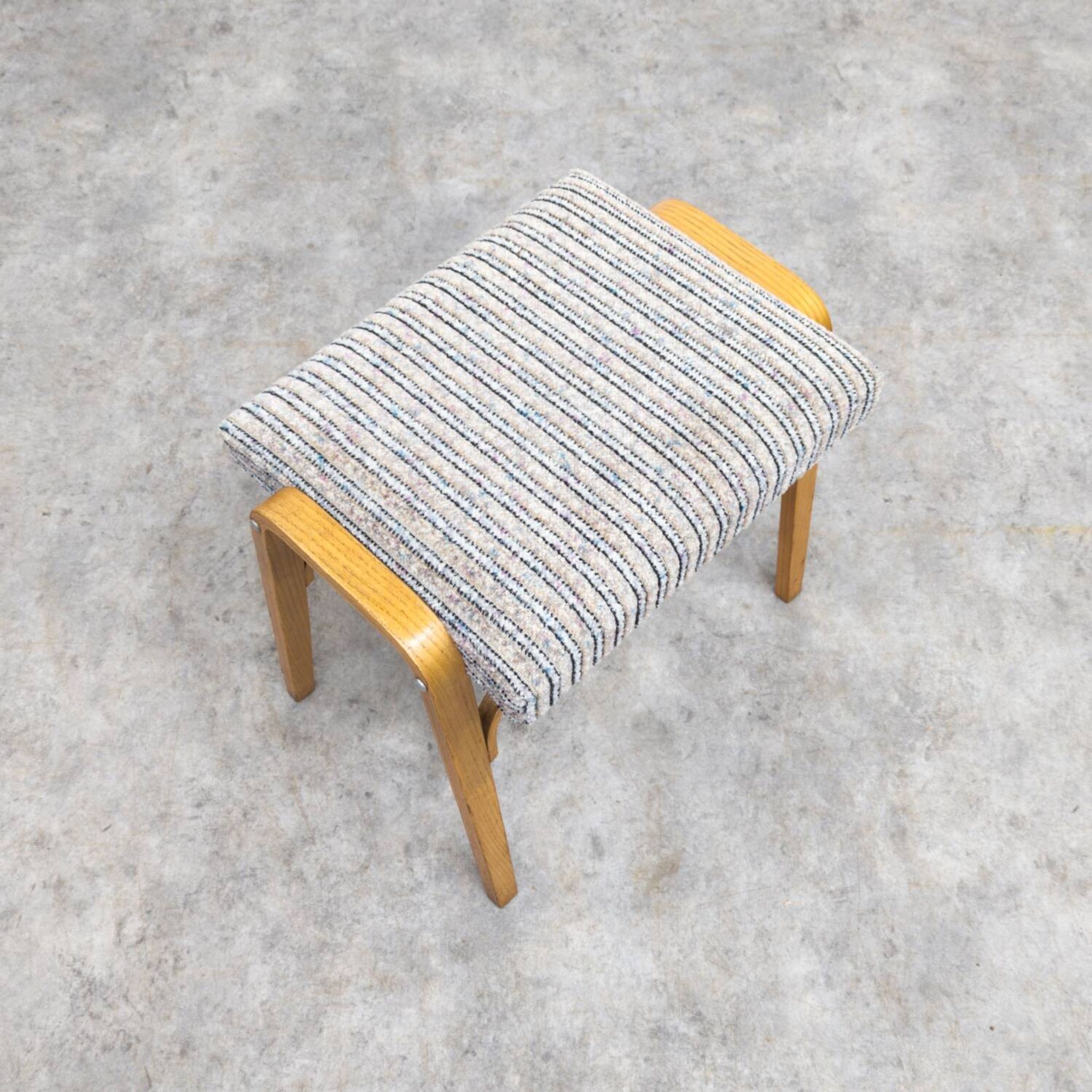 Tabouret Mid-Century en Bois Courbé par Ludvík Volák pour Dřevopodnik Holešov, 1960s