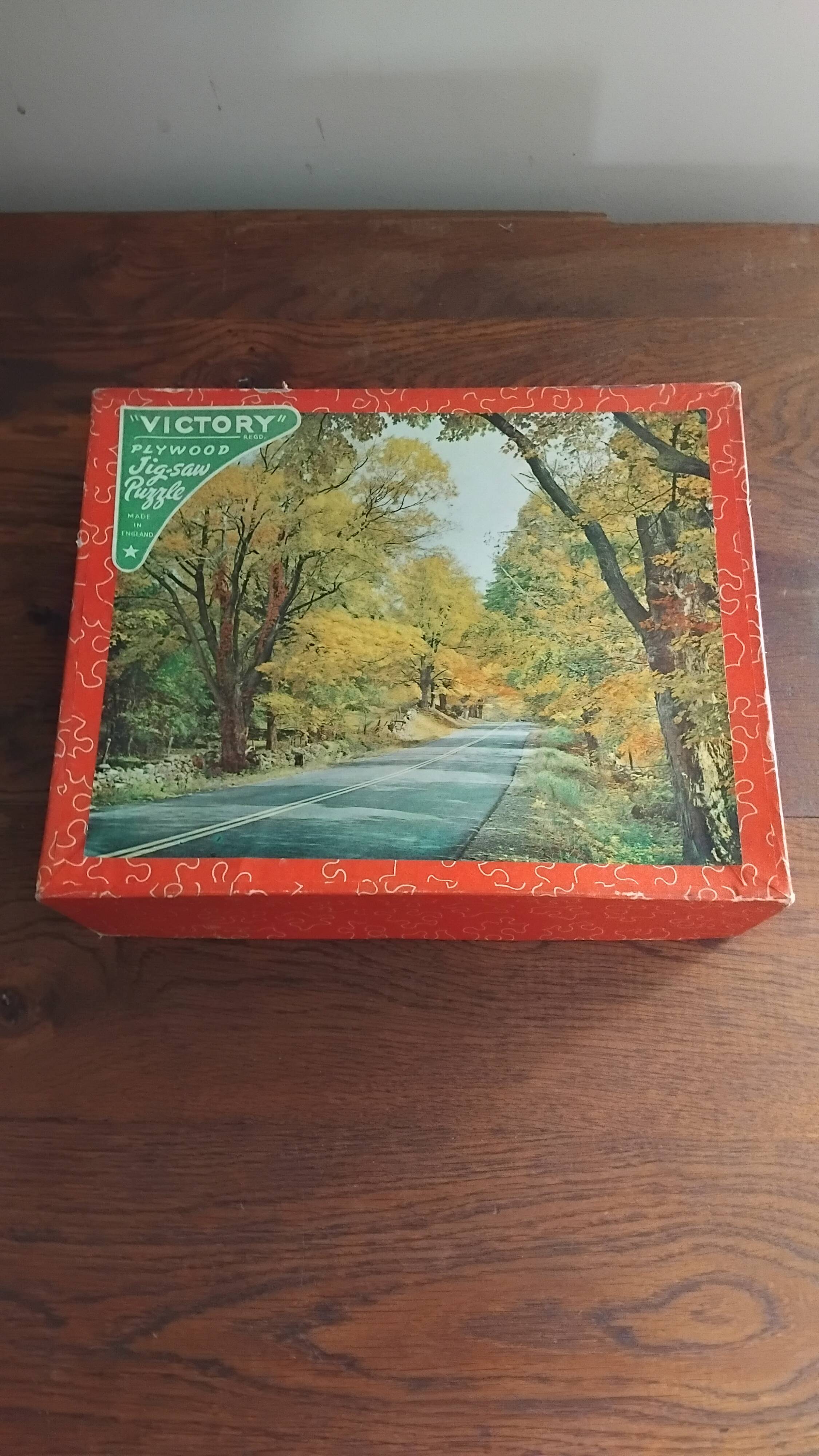 Wooden puzzle 1000 pieces victory 1950s