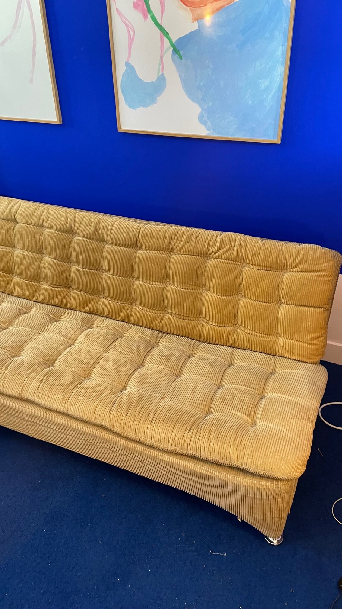 Vintage sofa from the 70s in corduroy