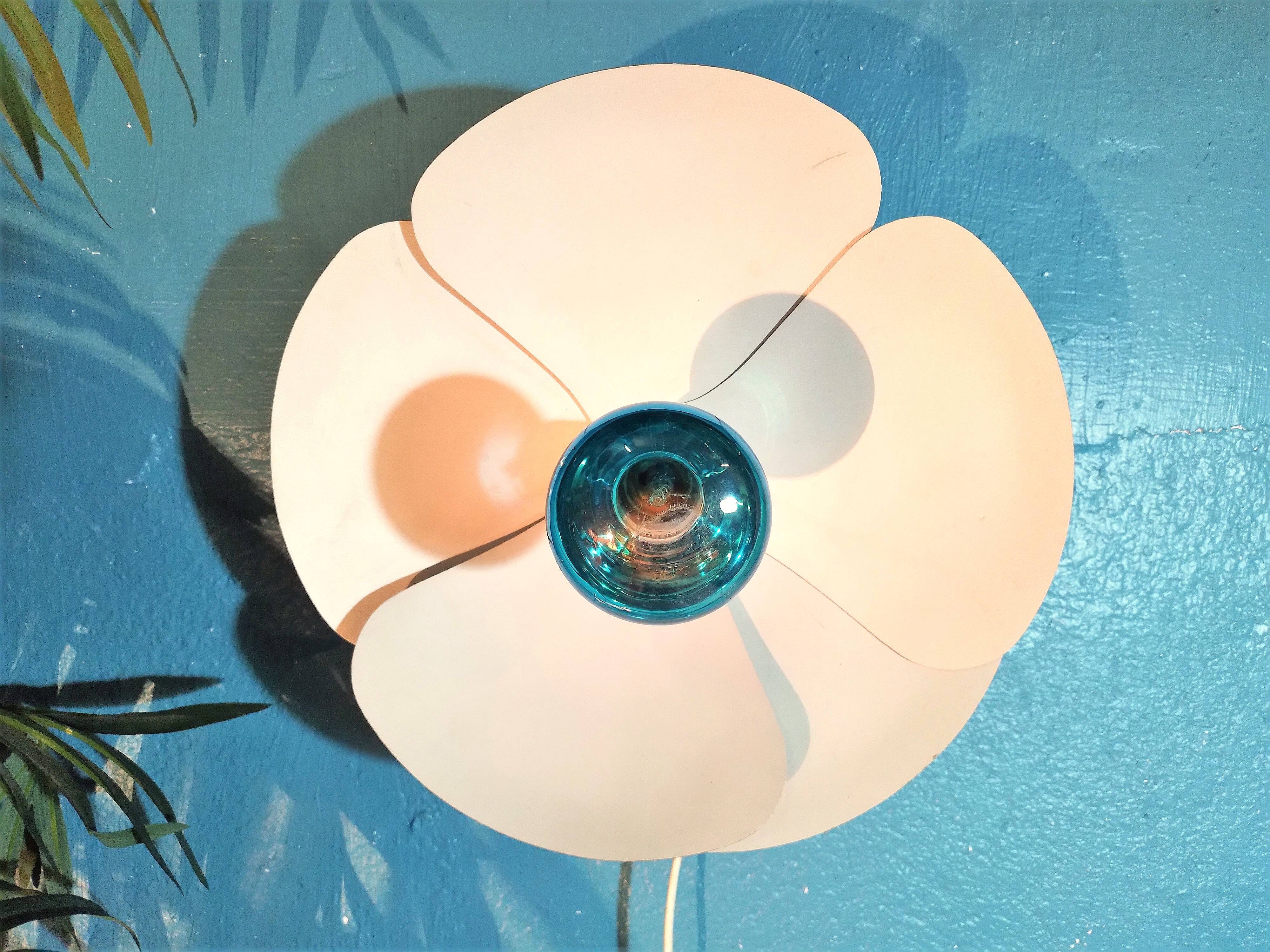 "Flower" wall light Mourgue 1960s
