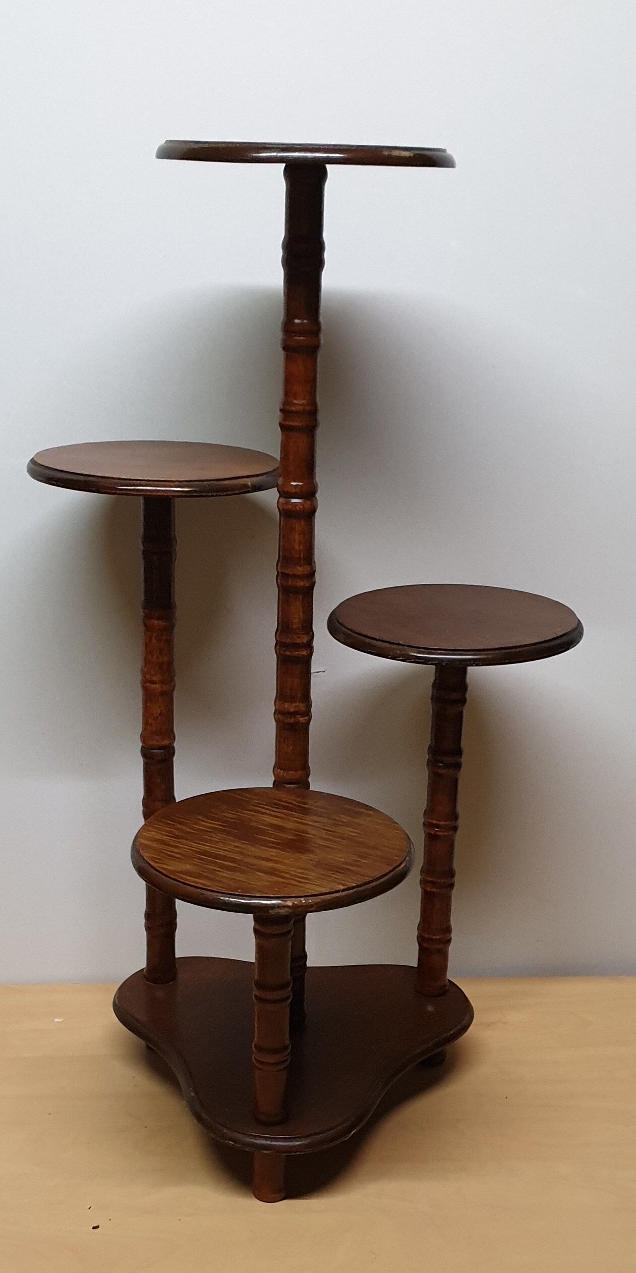 Porte-plantes seventies en bois