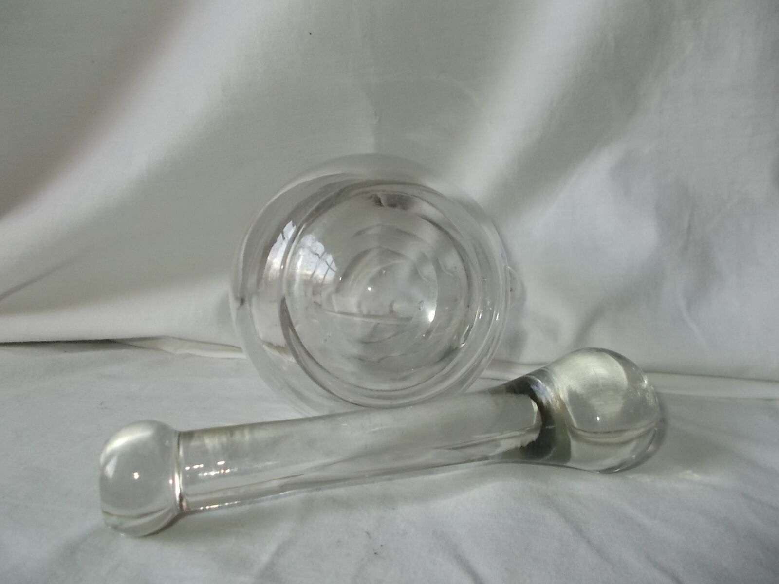 Glass mortar and pestle