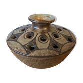 Ceramic flower-base vase