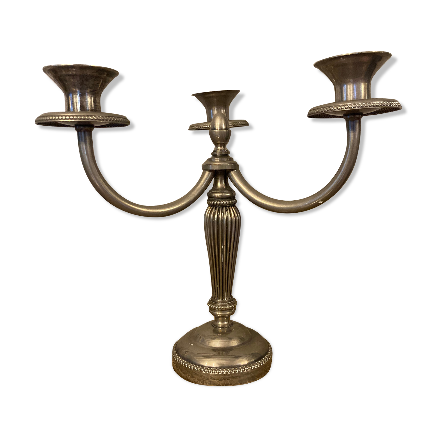 Three-spoke candle holder