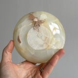 Marbled onyx pocket emptier