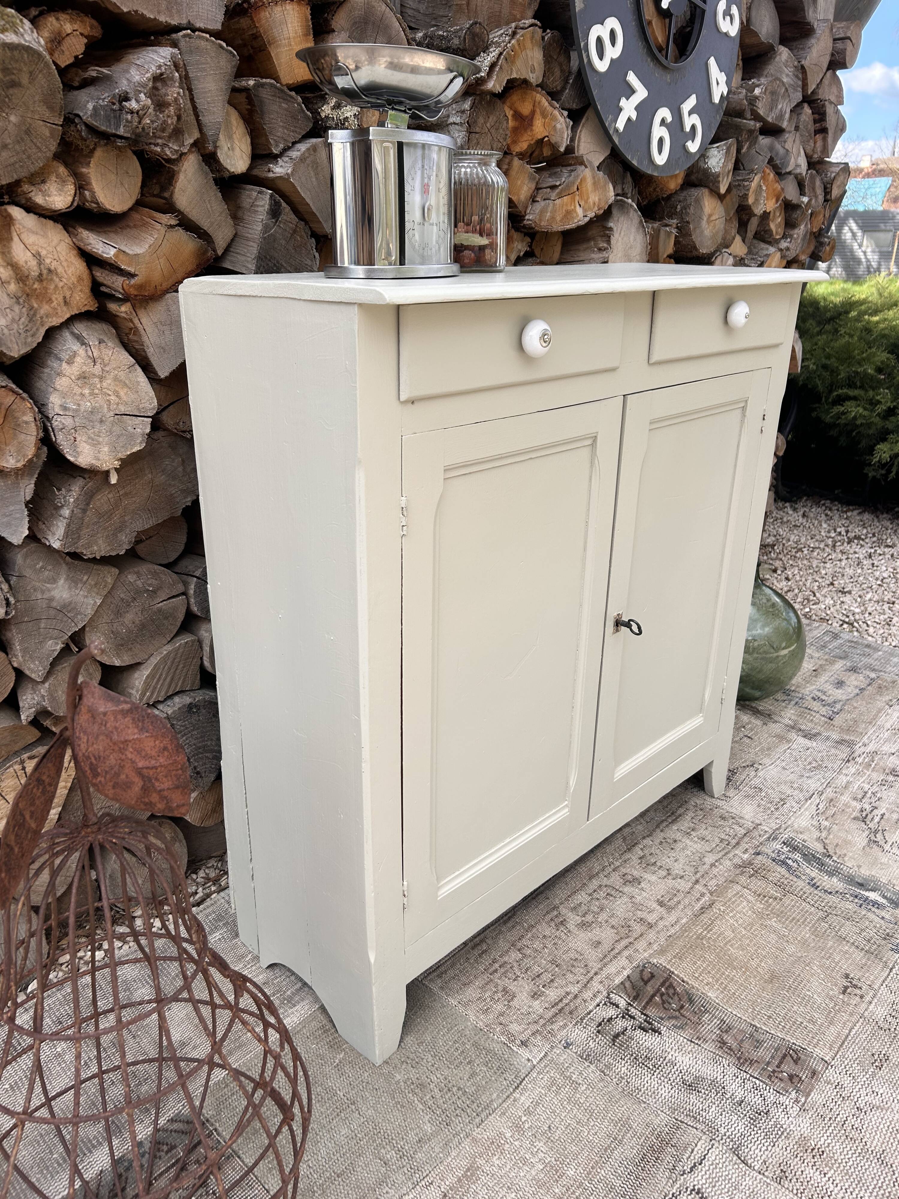 Parisian-style buffet