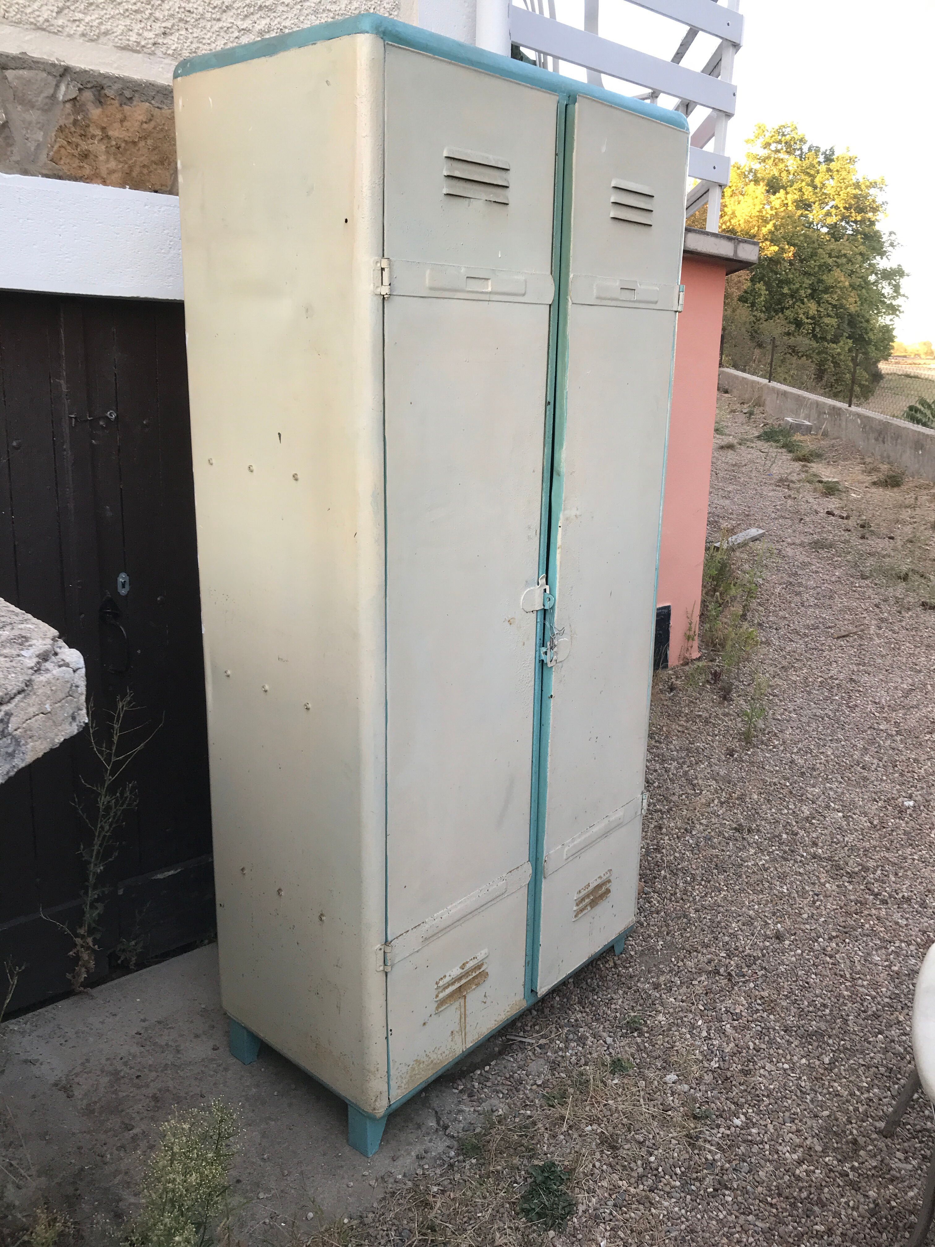 Clothes tolix 2 doors