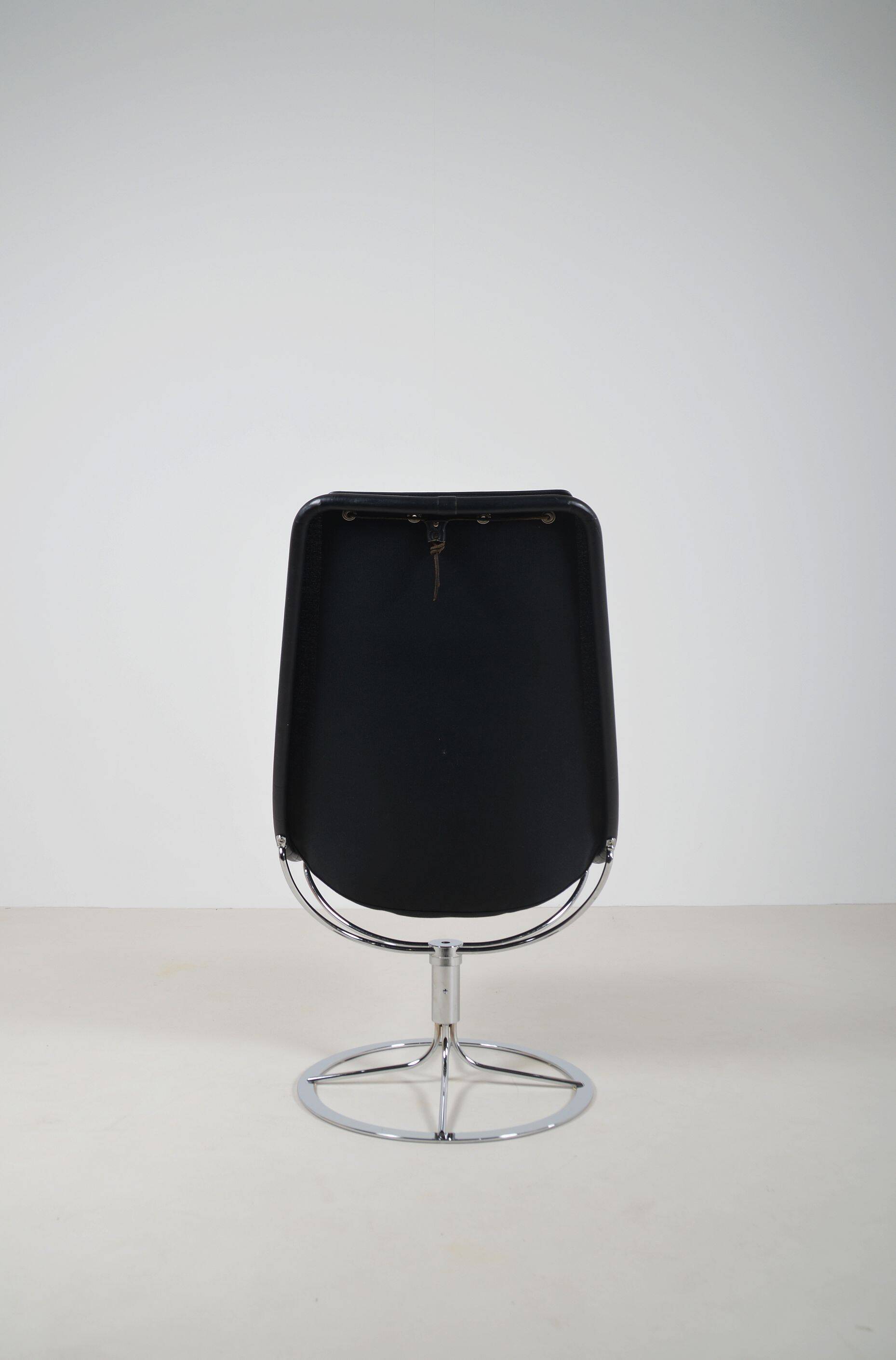 Swedish Jetson 66 armchair in leather by Bruno Mathsson for Dux