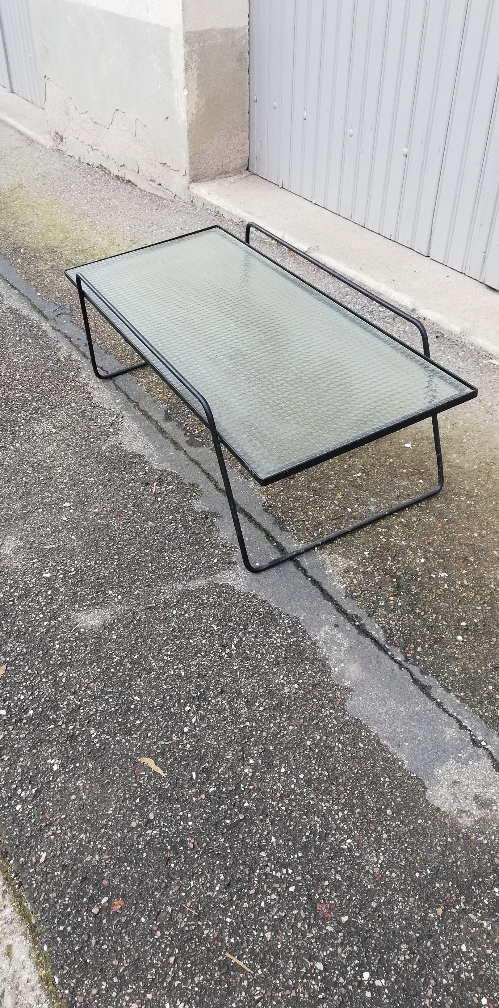 Table basse vintage fer forgé et verre
