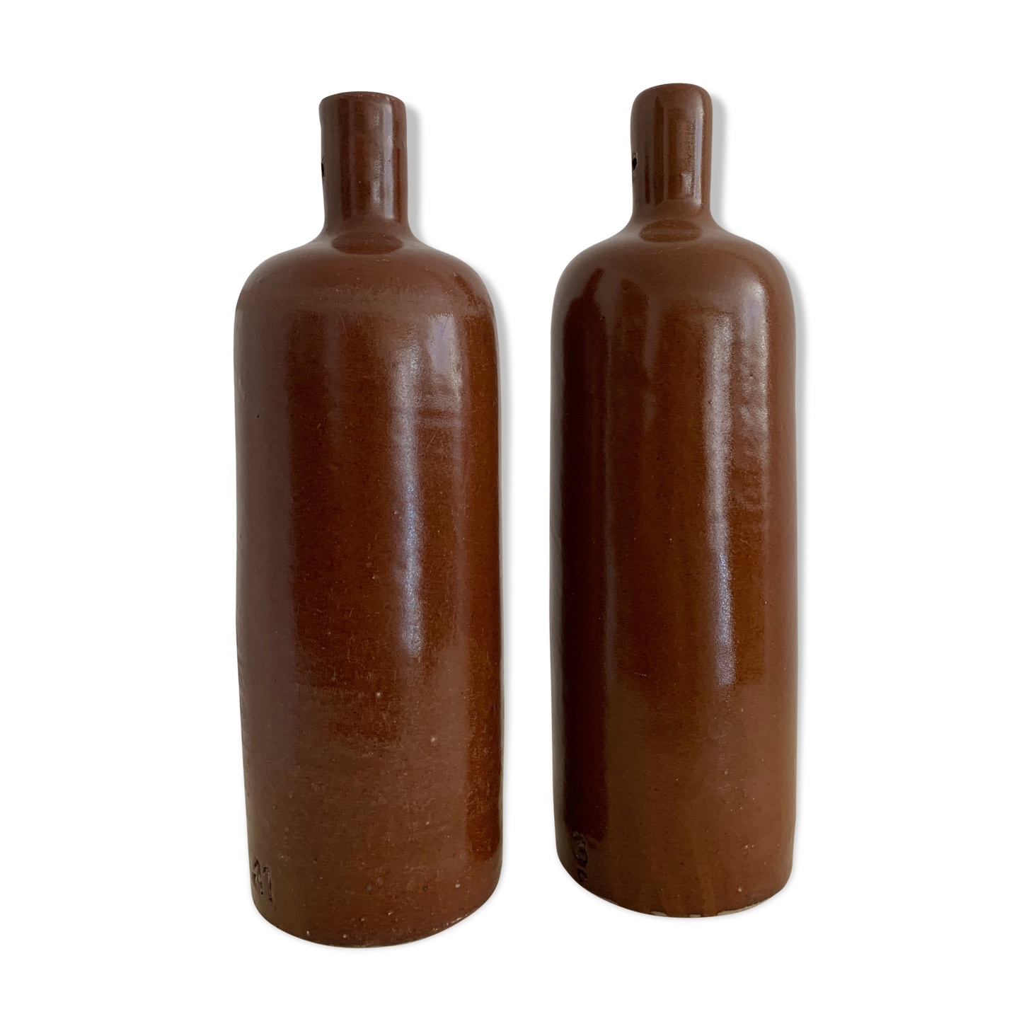 Duo of vintage bottles enamelled sandstone