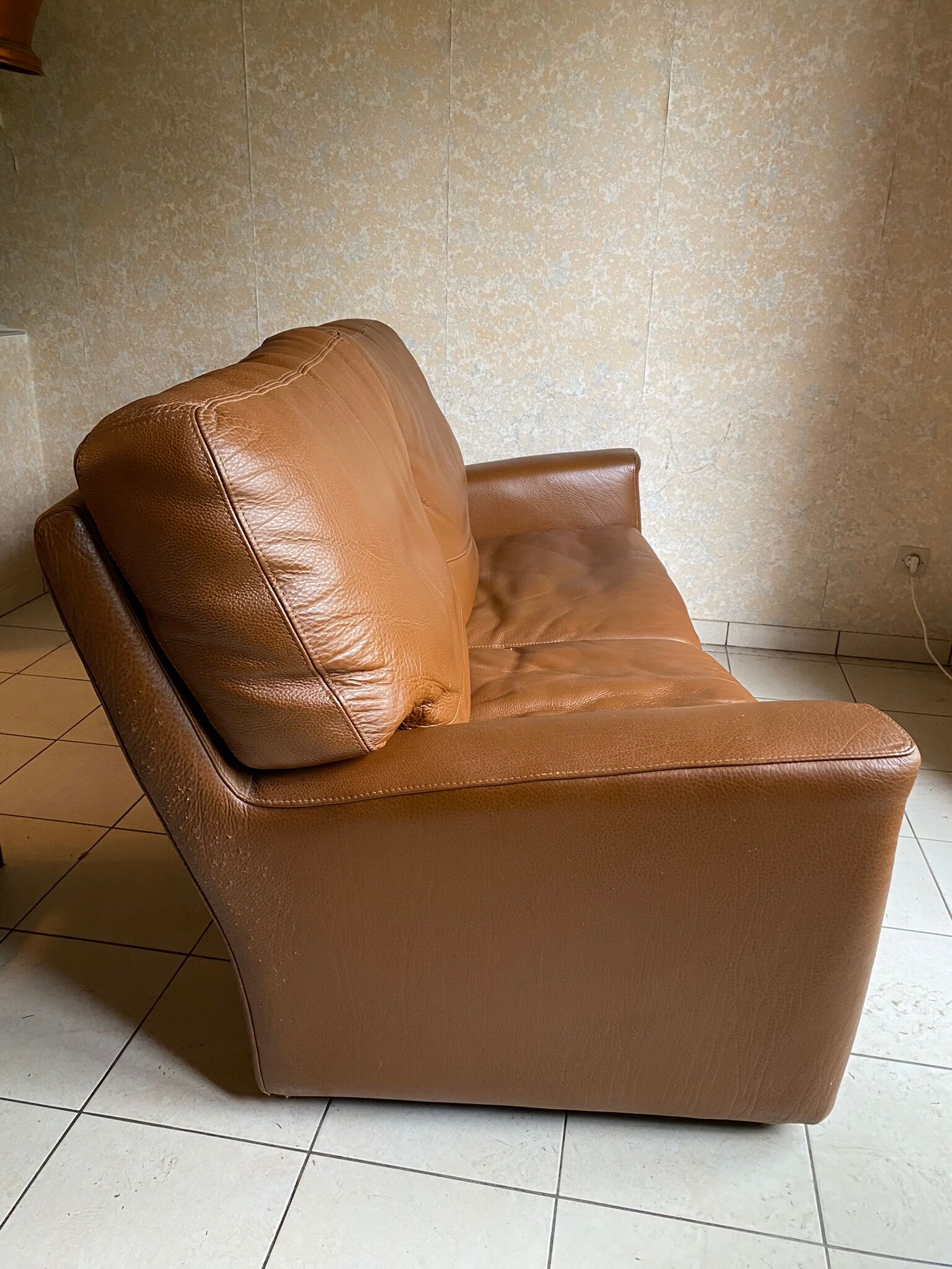 Vintage leather sofa 2 seater convertible caramel color
