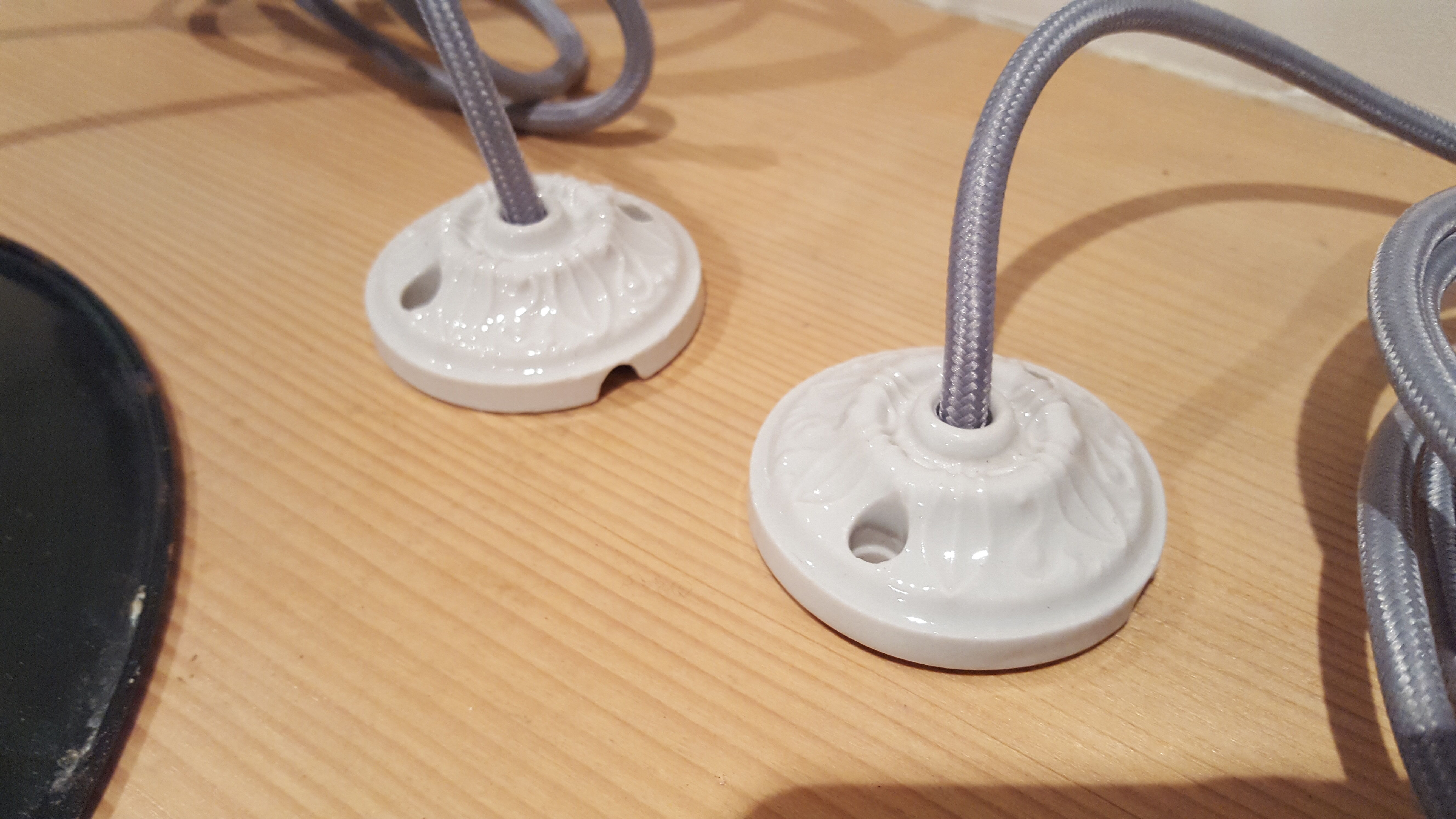 Pair of industrial hangings enamelled sheet metal and porcelain Sockets