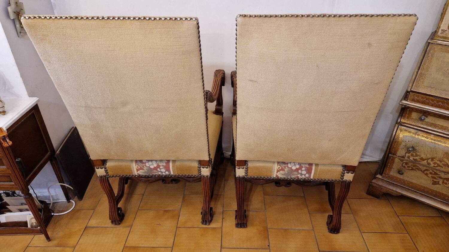 Pair of Renaissance armchairs