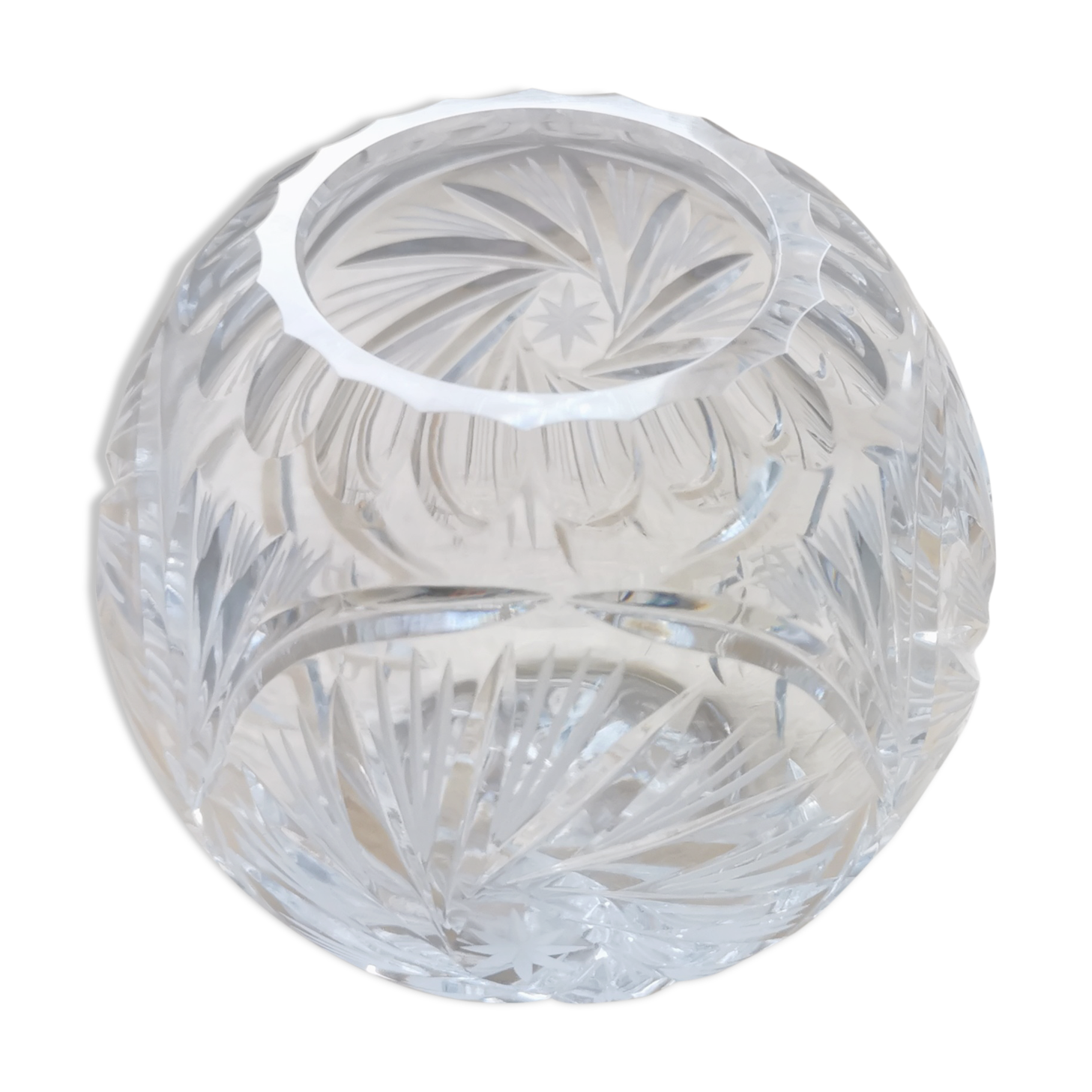 Vase cut crystal ball