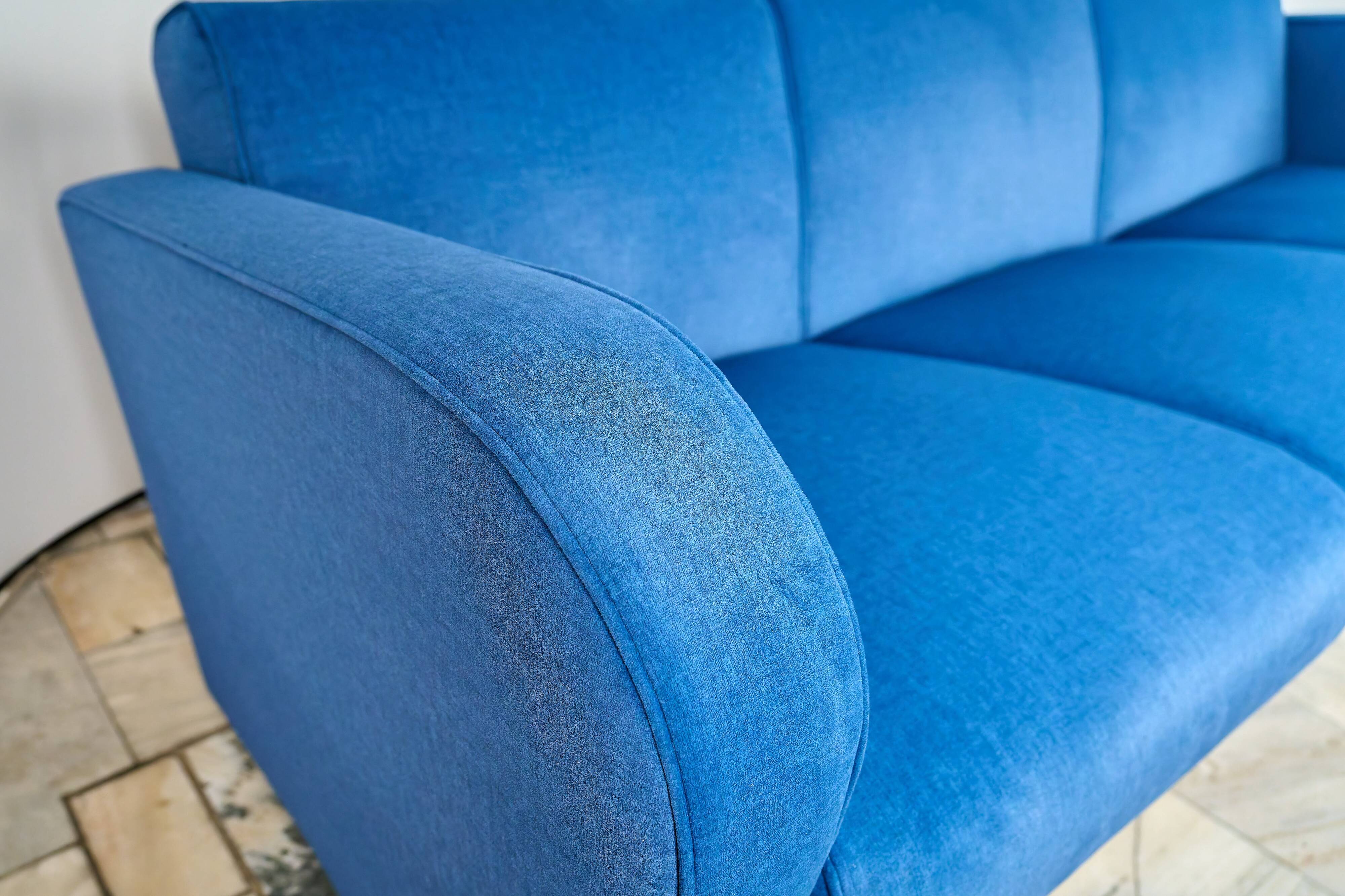 Catalogue art deco sofa H-363 designed by Jindrich Halabala for UP Zavody.