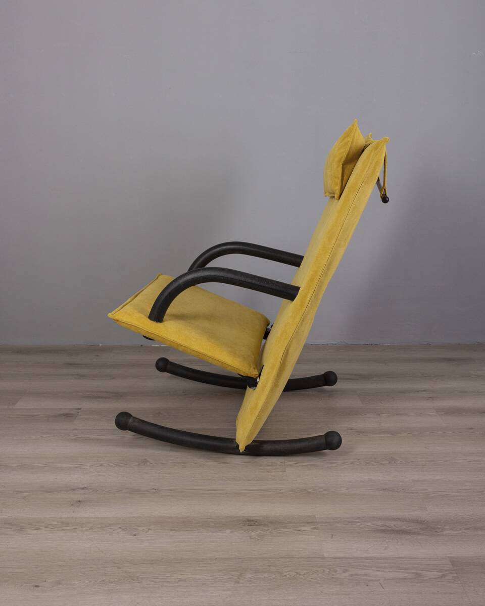 ROCKING CHAIR FROM THE 1980S, “T-LINE” DESIGN BURKHARD VOGTHERR FOR ARFLEX