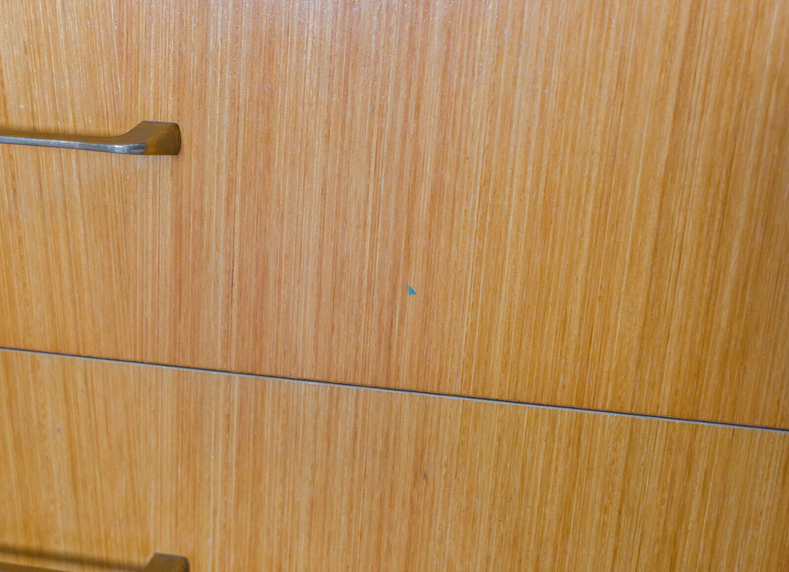 Light wood chest of drawers 4 drawers 1960 Spindle legs