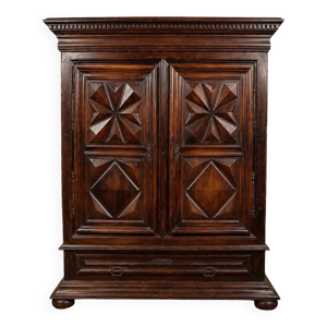 Importante armoire bourguignonne