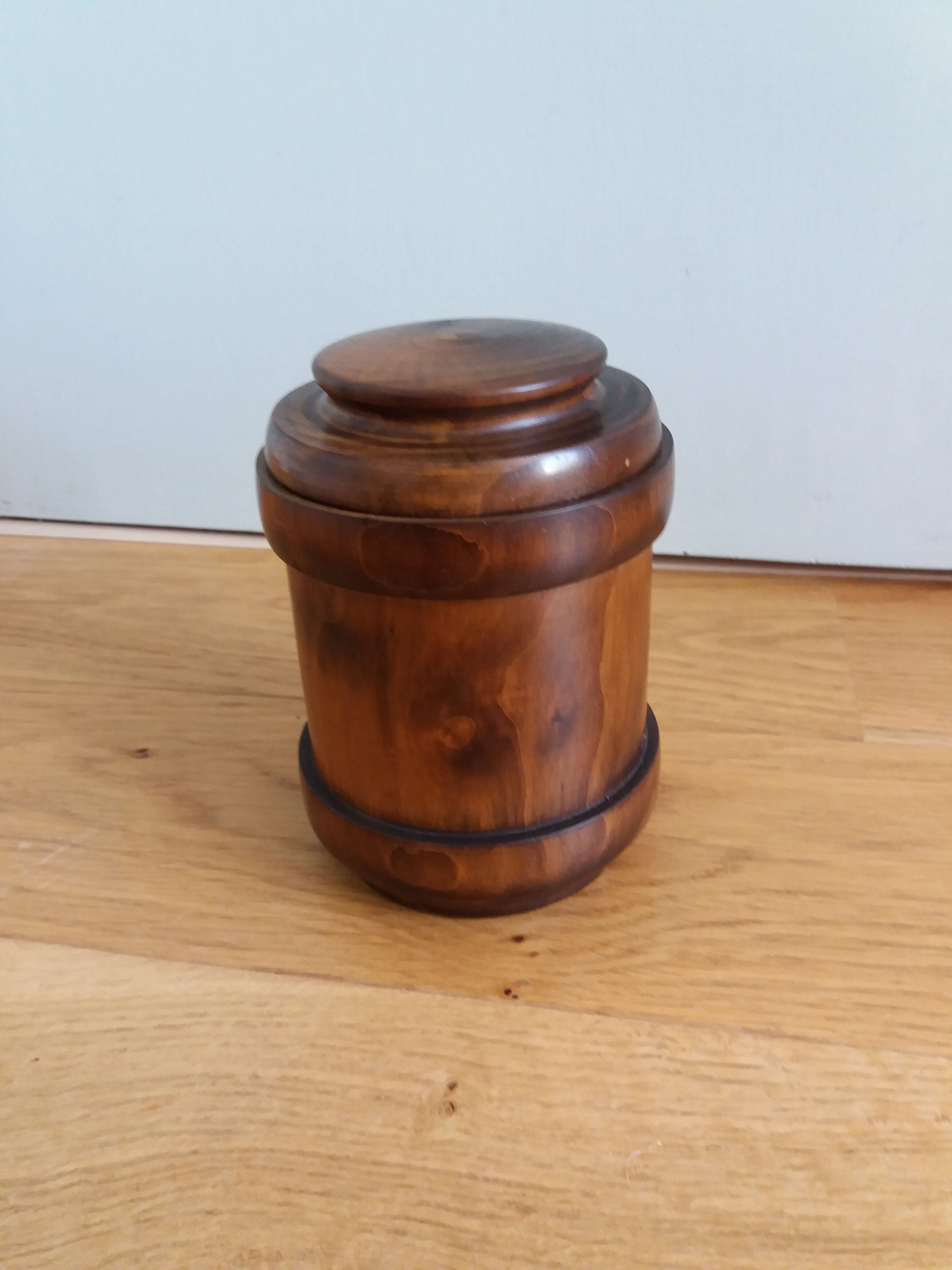 Tobacco box