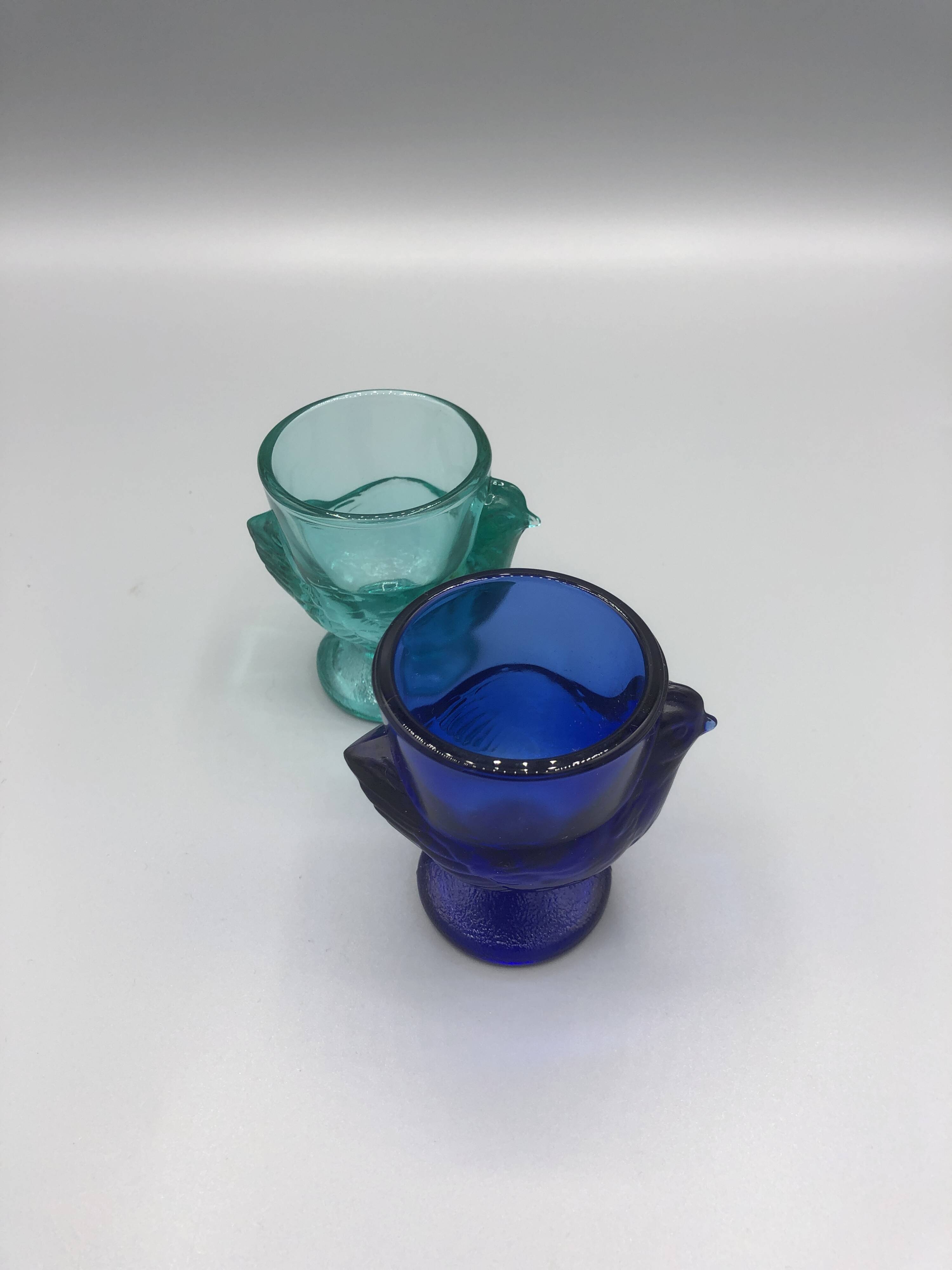Set of 4 vintage Luminarc egg cups