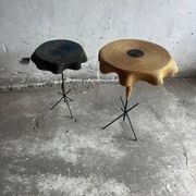 Lot de 2 tables d’appoint vintage italiennes en raphia