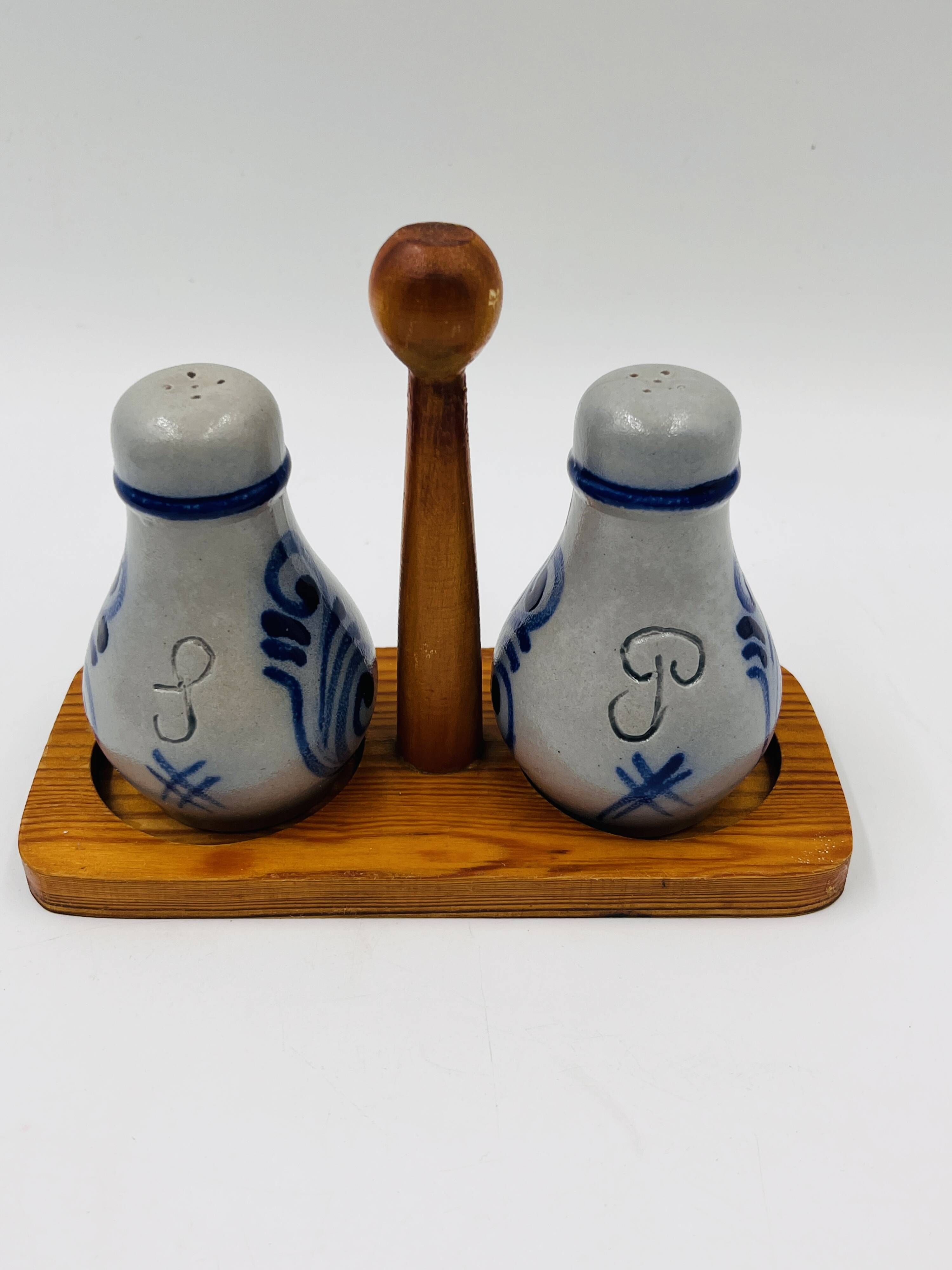 Alsatian stoneware pepper and salt set