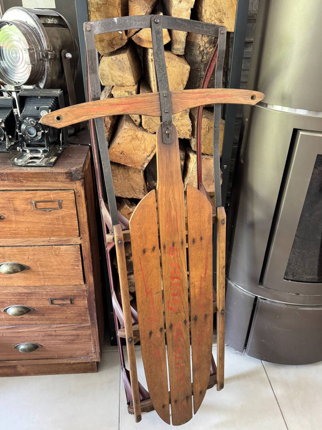 Ancienne luge américaine en bois vintage