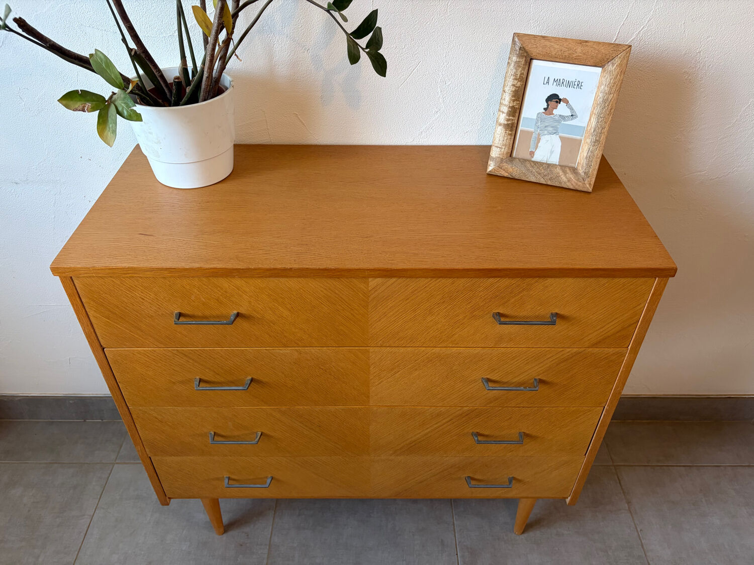 Vintage oak chest of drawers from the 1960s.