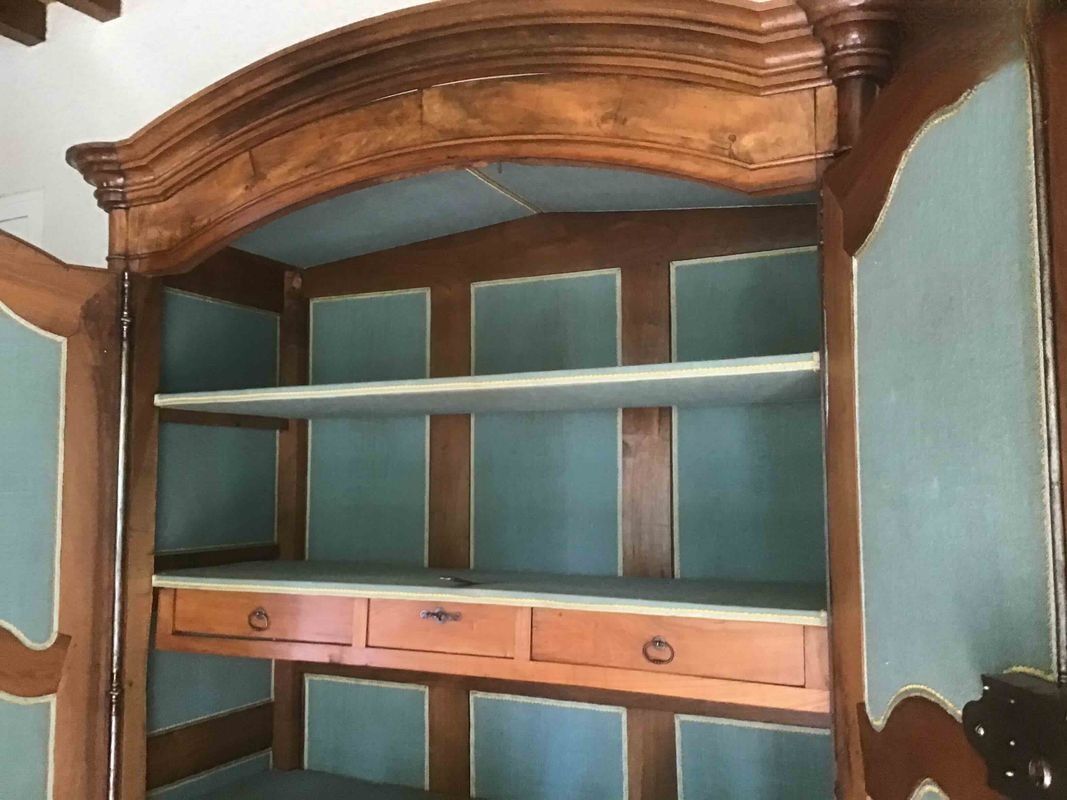 Louis XV wardrobe "Gendarme hat"