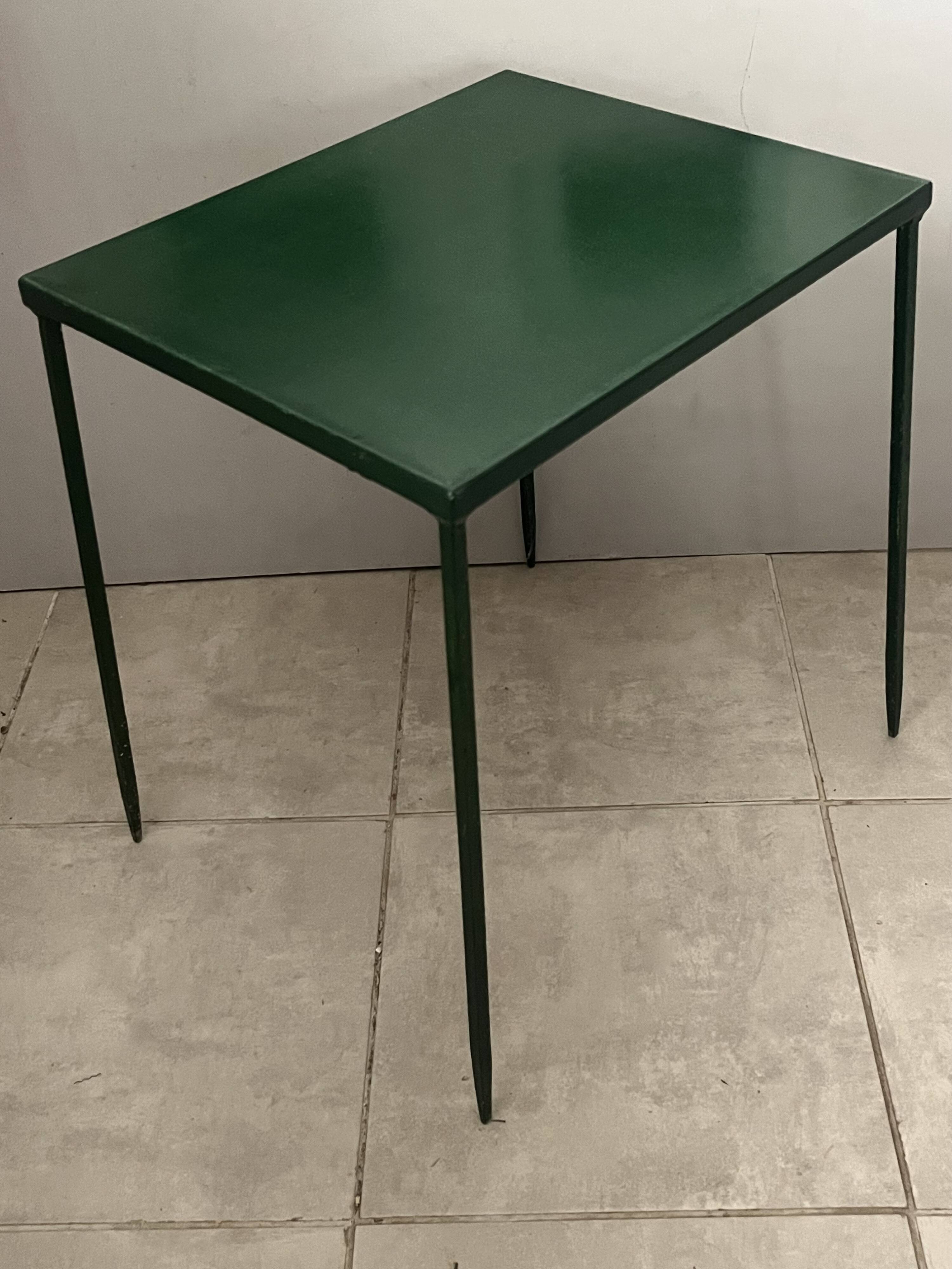 Petite table pour le salon ou le jardin