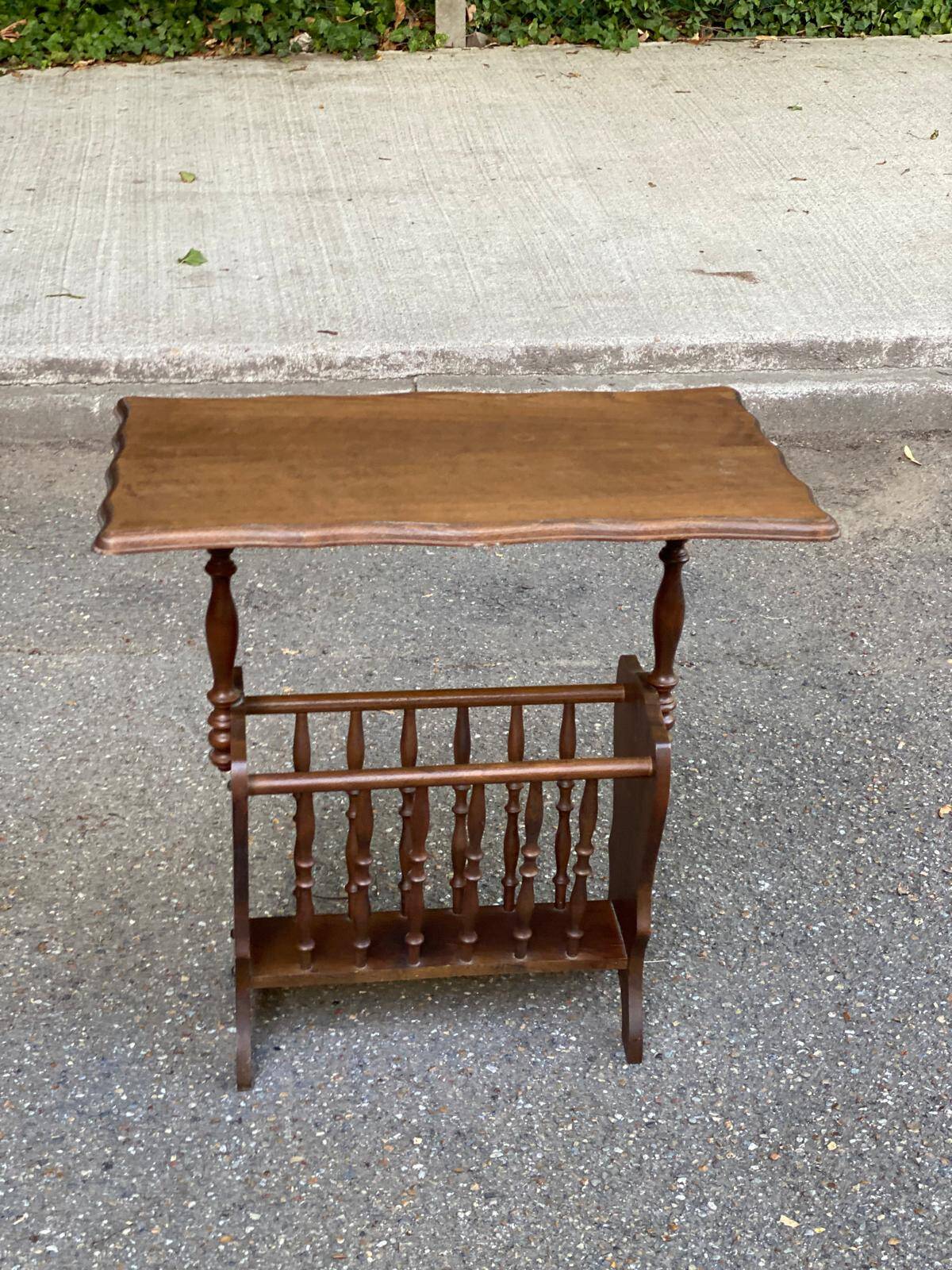 Magazine rack document holder in solid dark oak satin wood