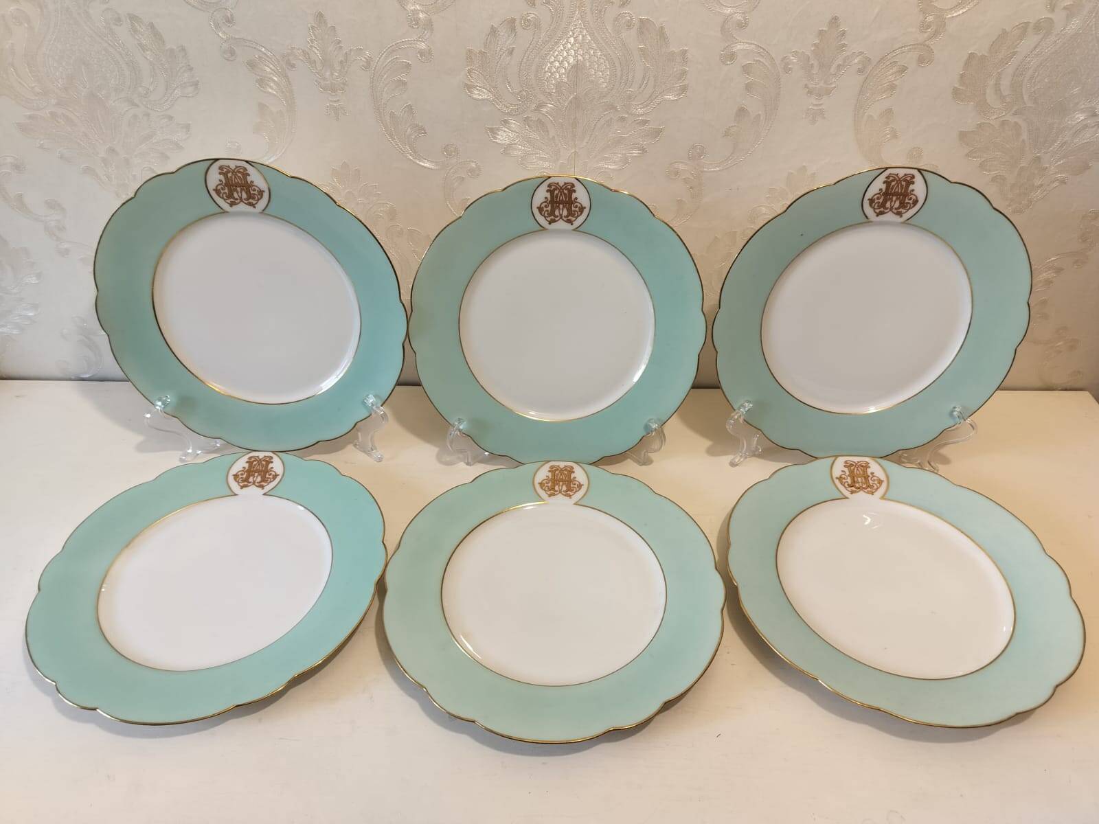 Service de 12 assiettes en porcelaine de Paris - H. Béziat / Maison Blender