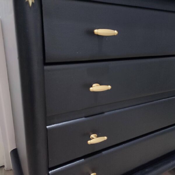 Commode restaurée avec plaque de marbre