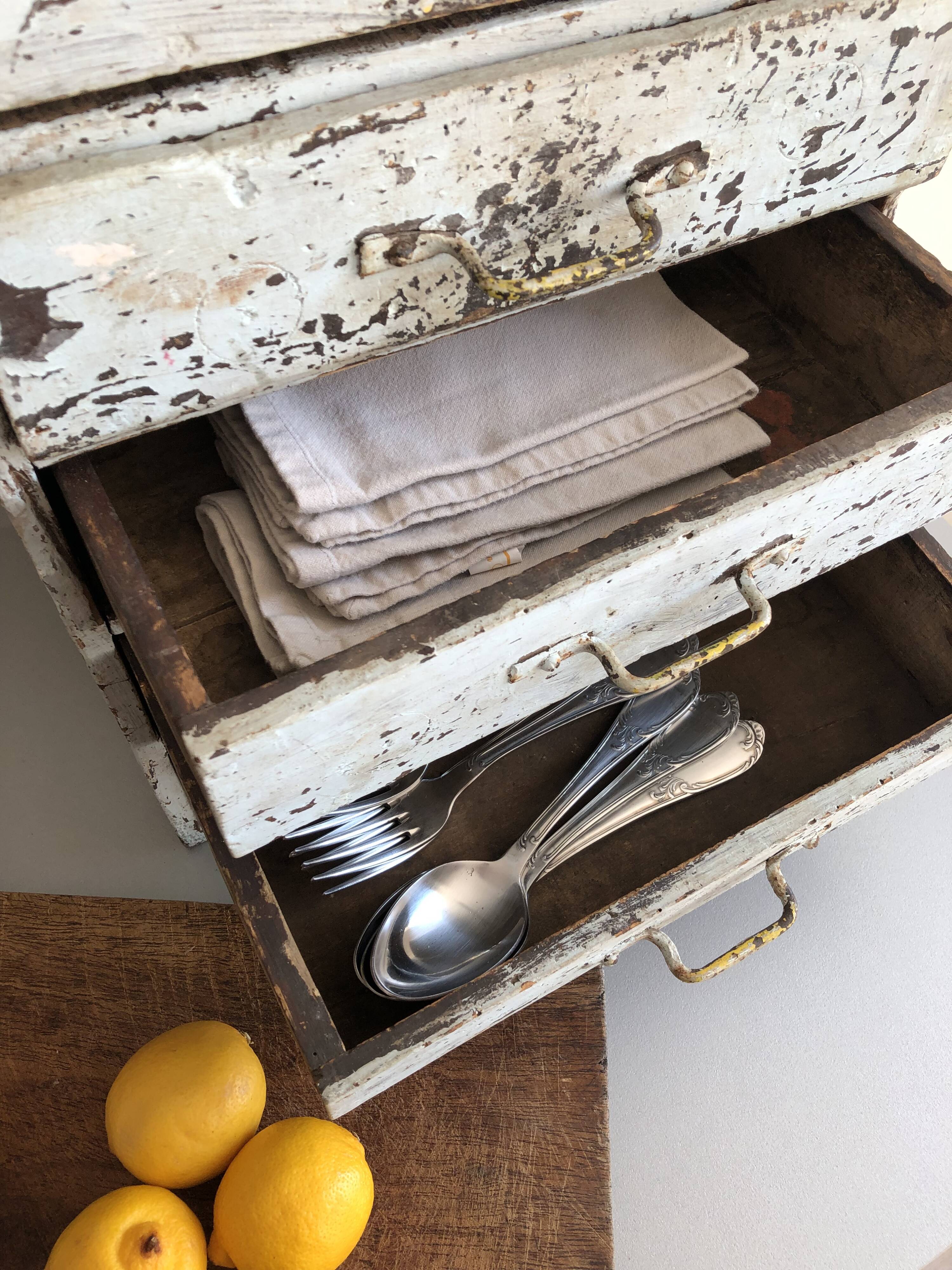 Small drawers furniture skated