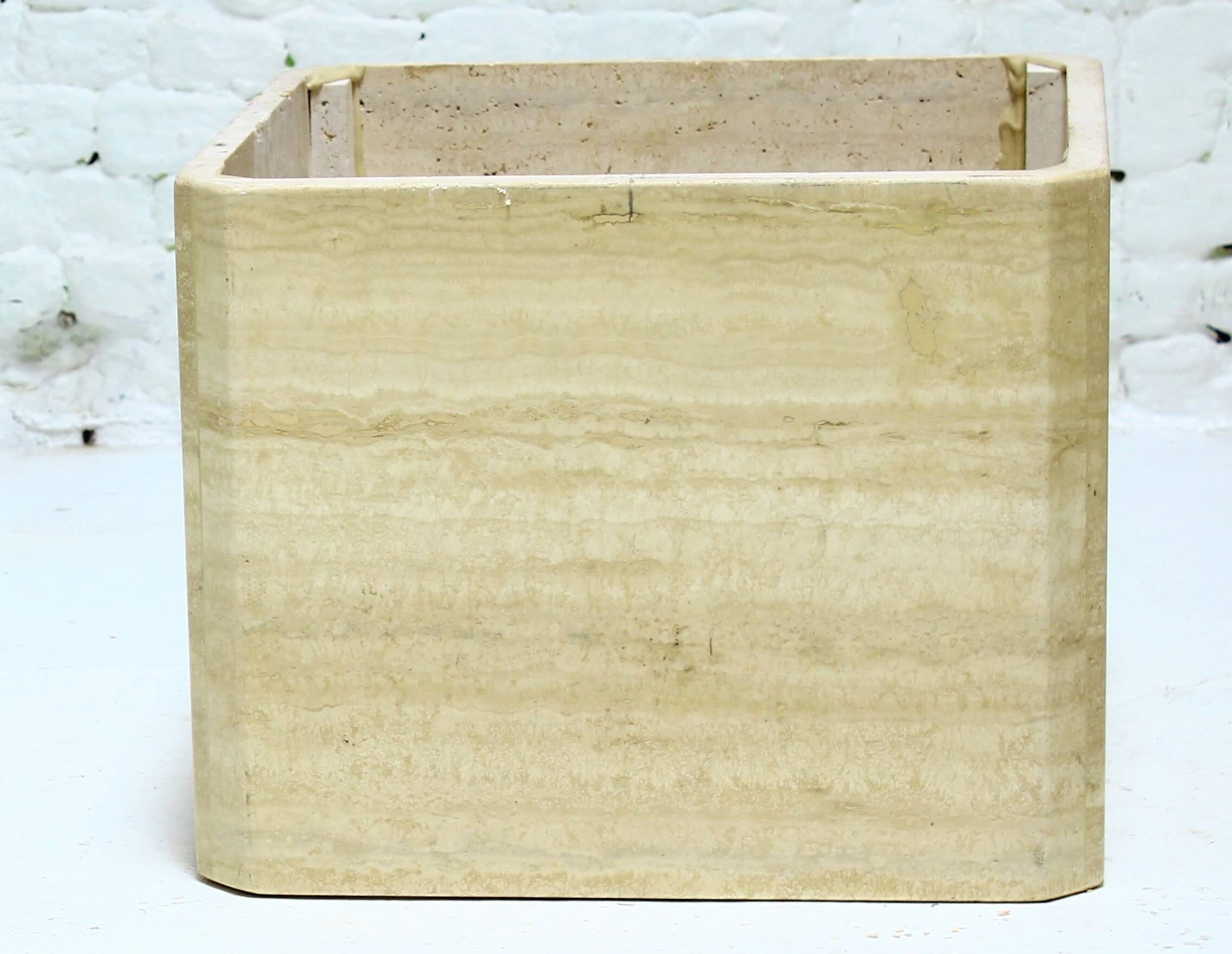 Table basse italienne en travertin, années 1970
