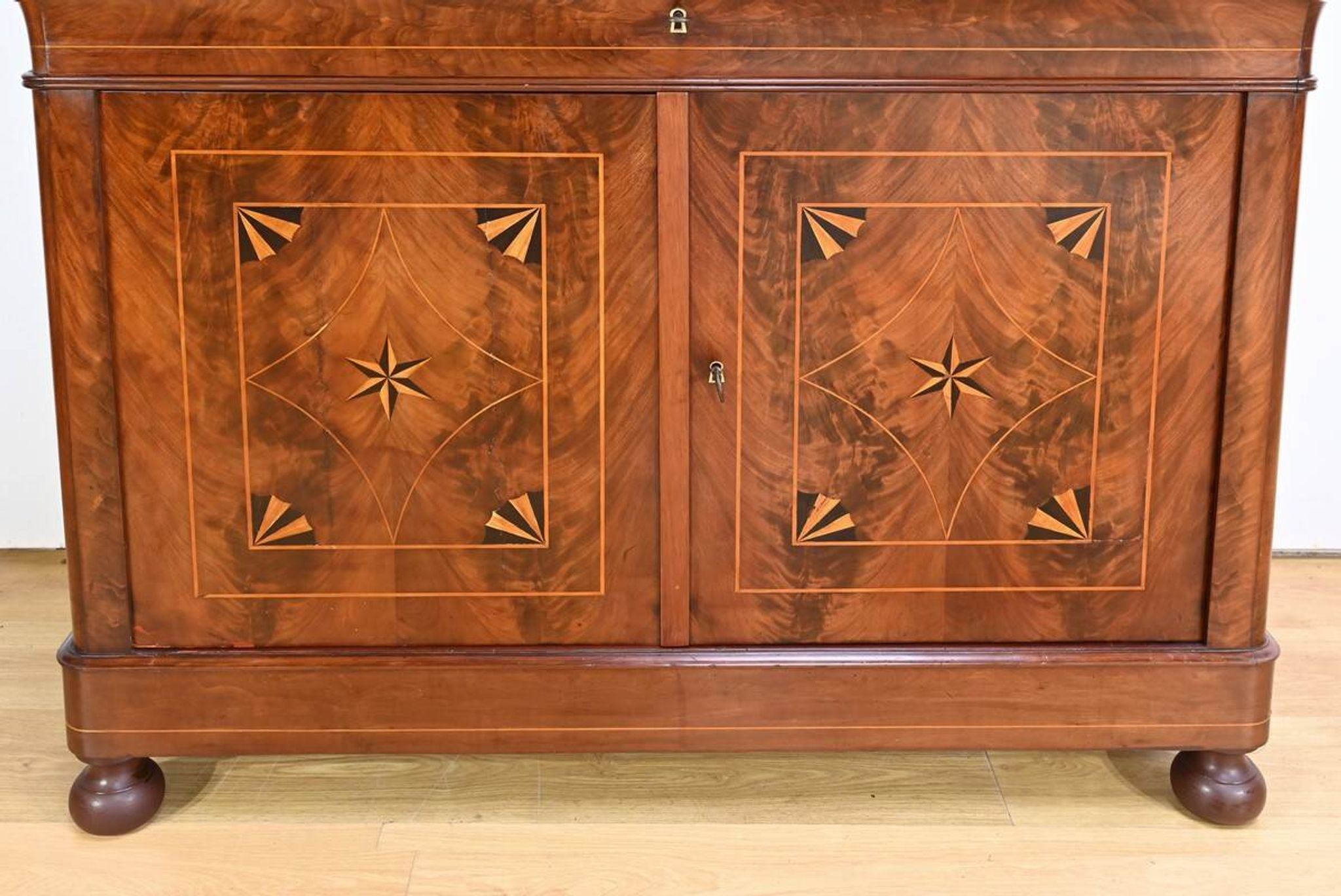 Mahogany Buffet, Restoration period – Early 19th century