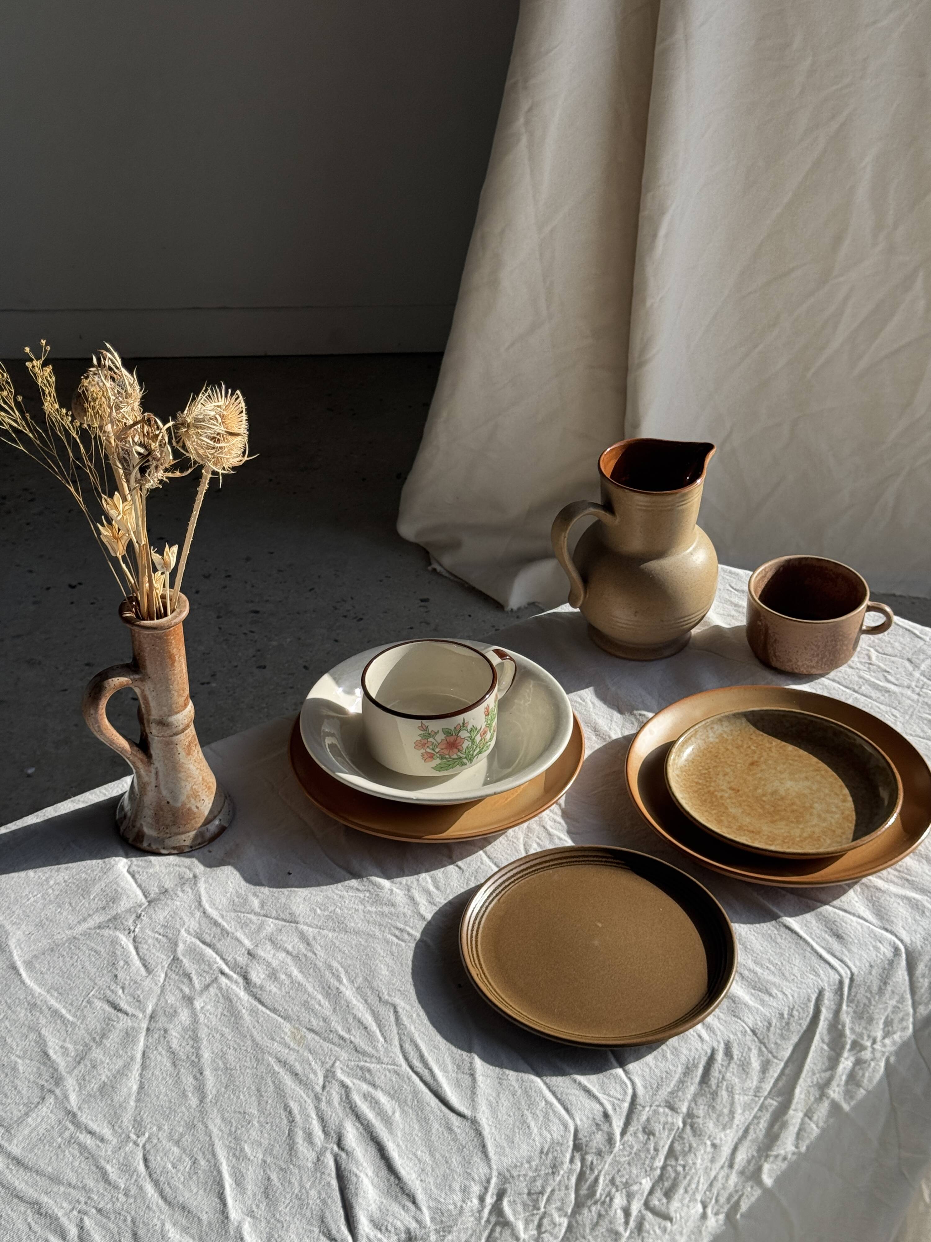 Tasse en grès émaillé brun H6,5 D10,5