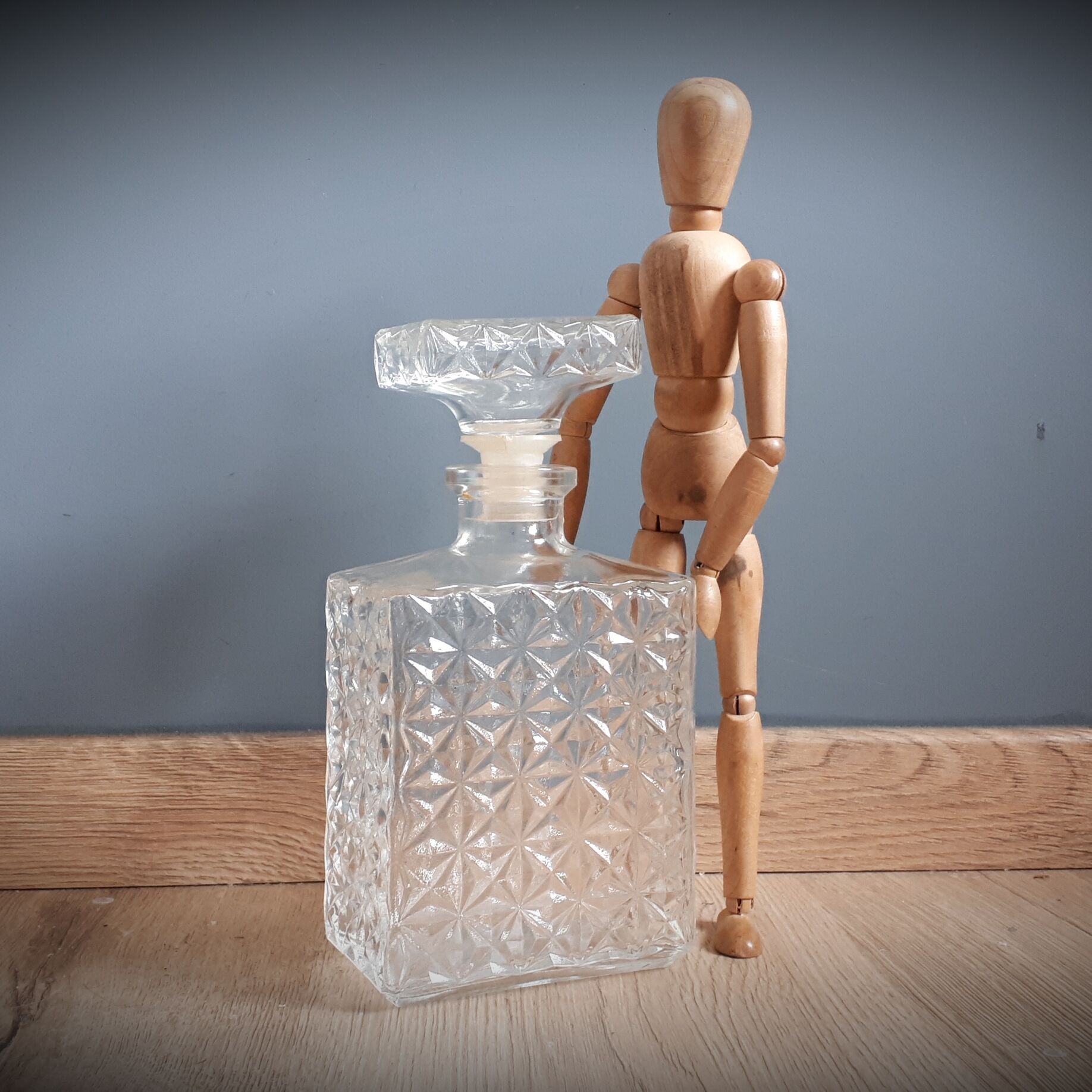 Rectangular whisky carafe